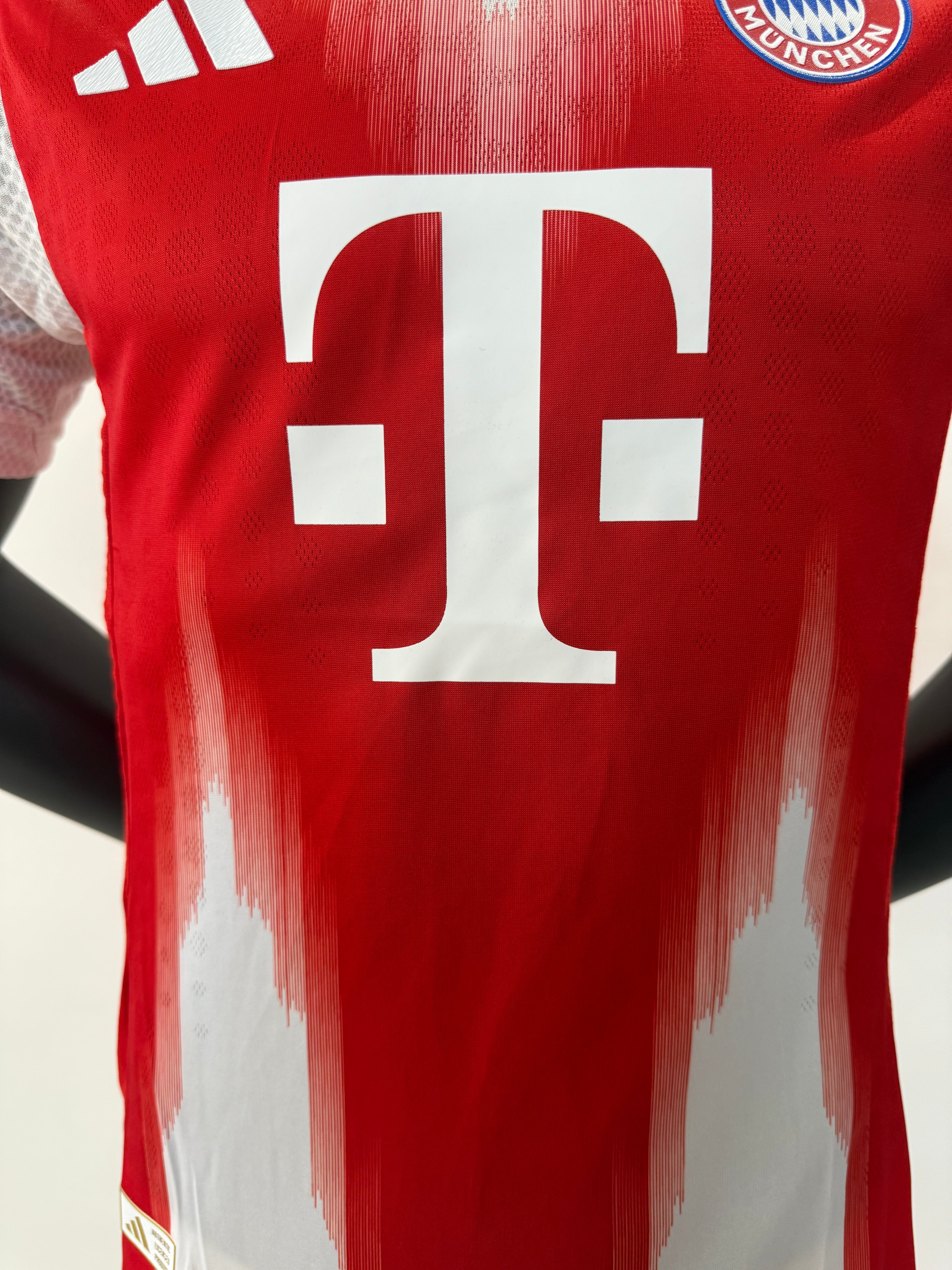 Bayern Múnich 2025/2026 Local