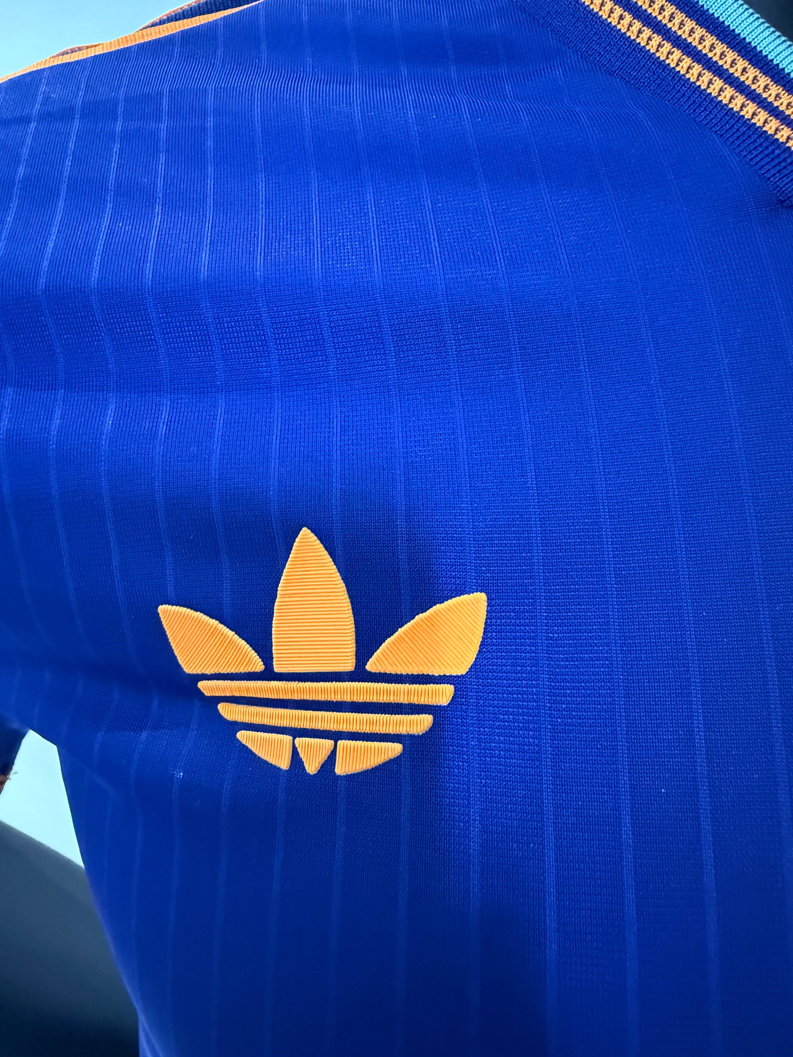 Newcastle United 2025/2026 Tercera Equipación