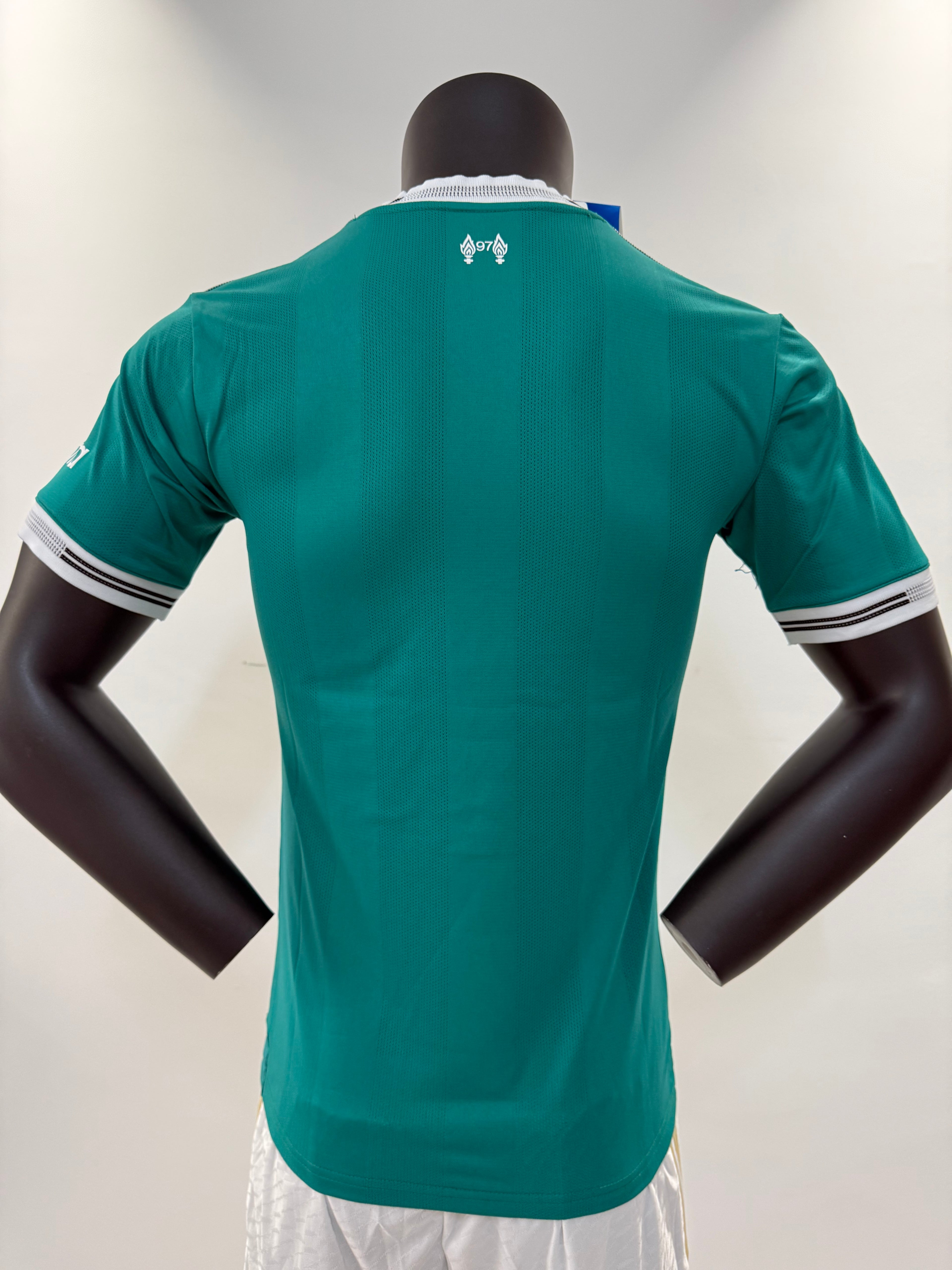 Liverpool 2025/2026 Tercera Equipación