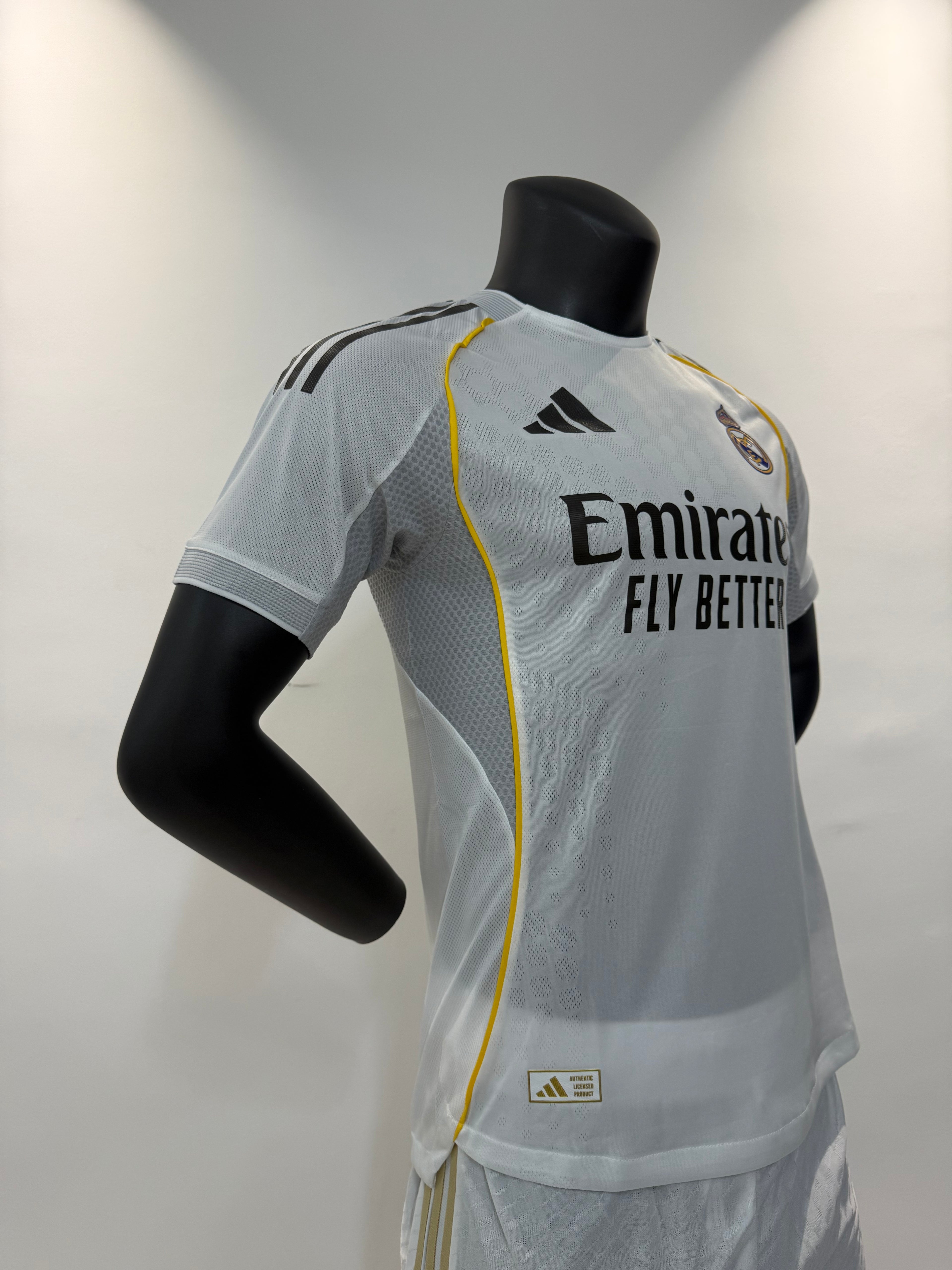 Real Madrid 2025/2026 Local