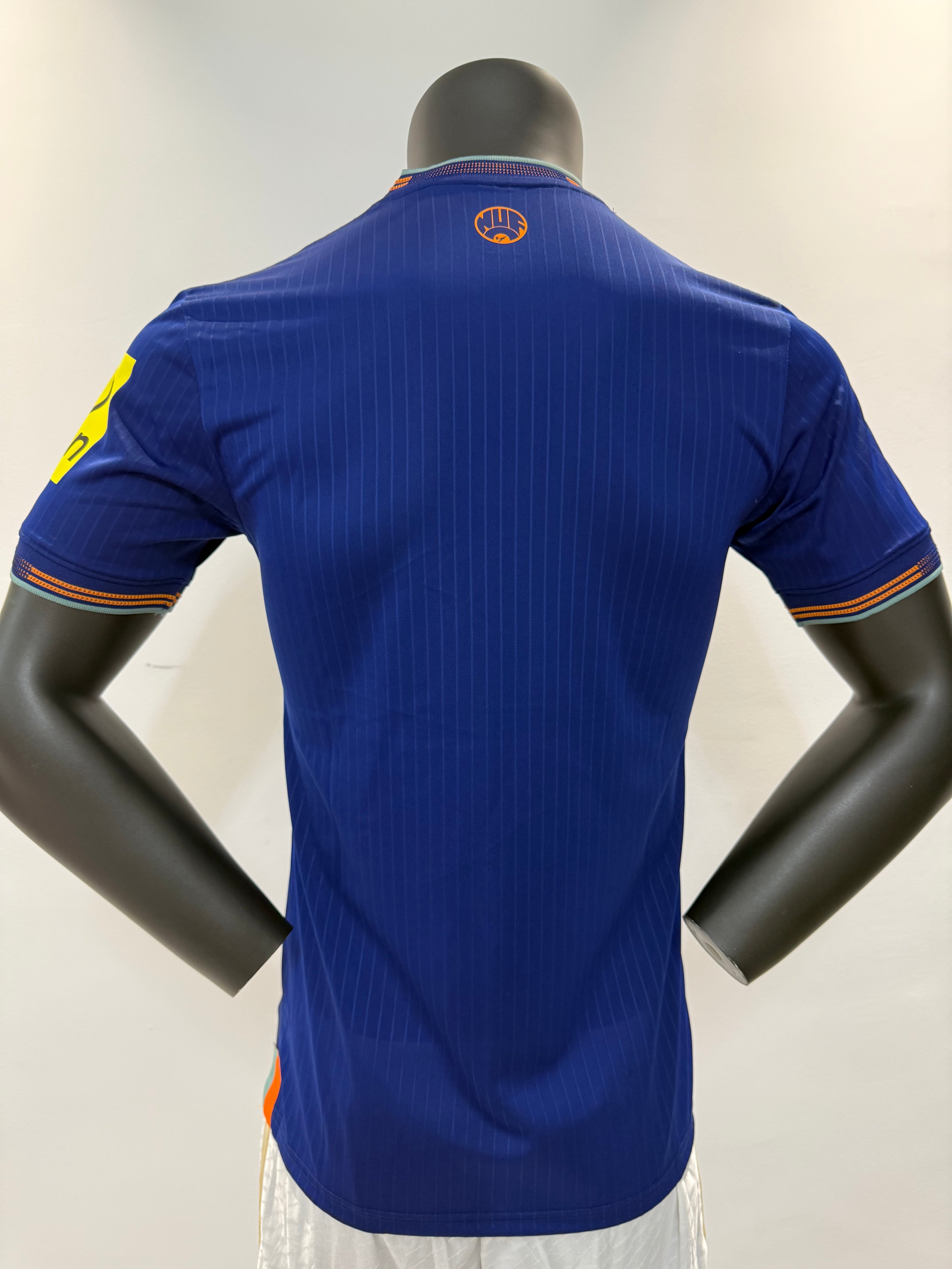 Newcastle United 2025/2026 Tercera Equipación