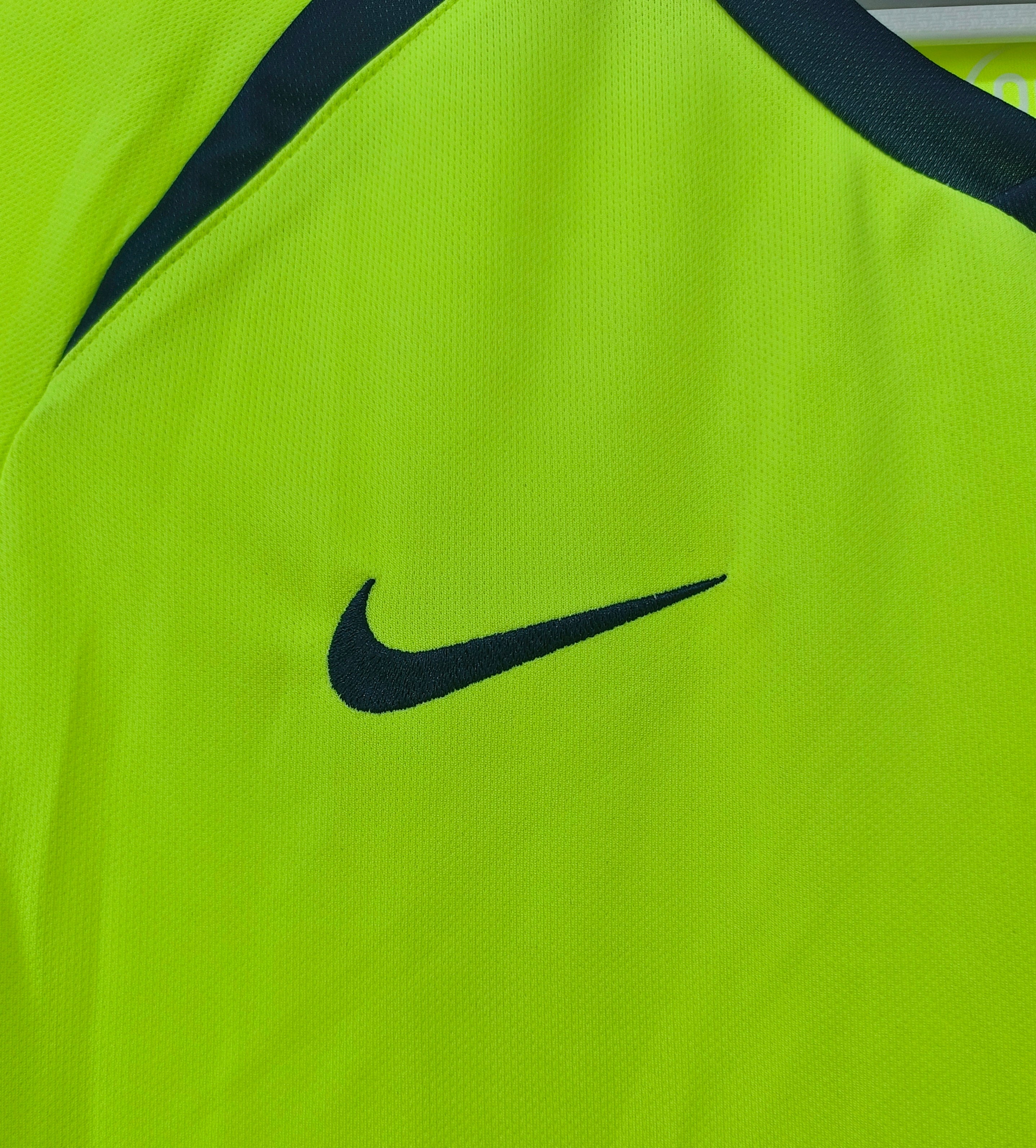 Barcelona Retro 2005/2006 Visitante