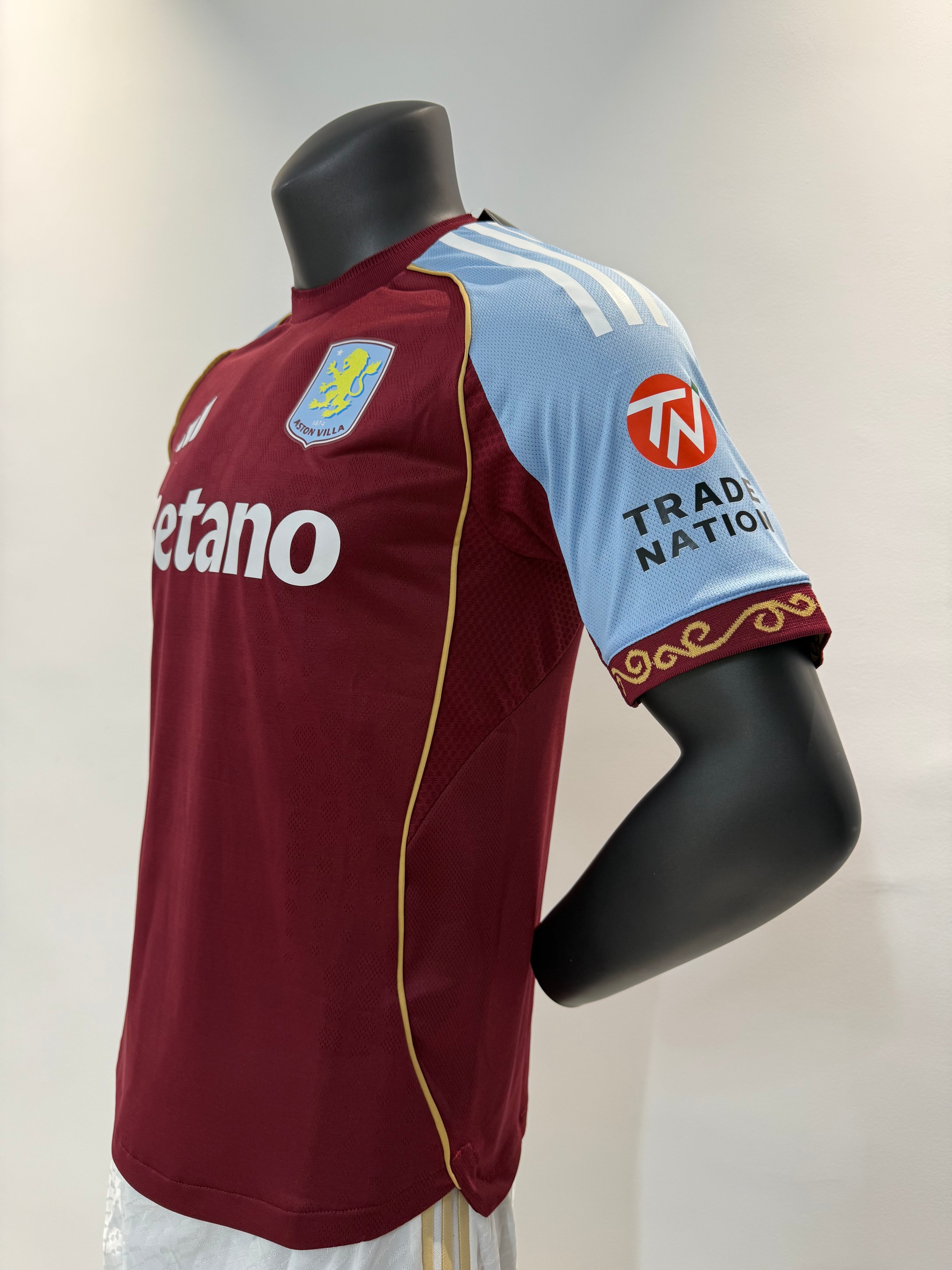 Aston Villa 2025/2026 Local