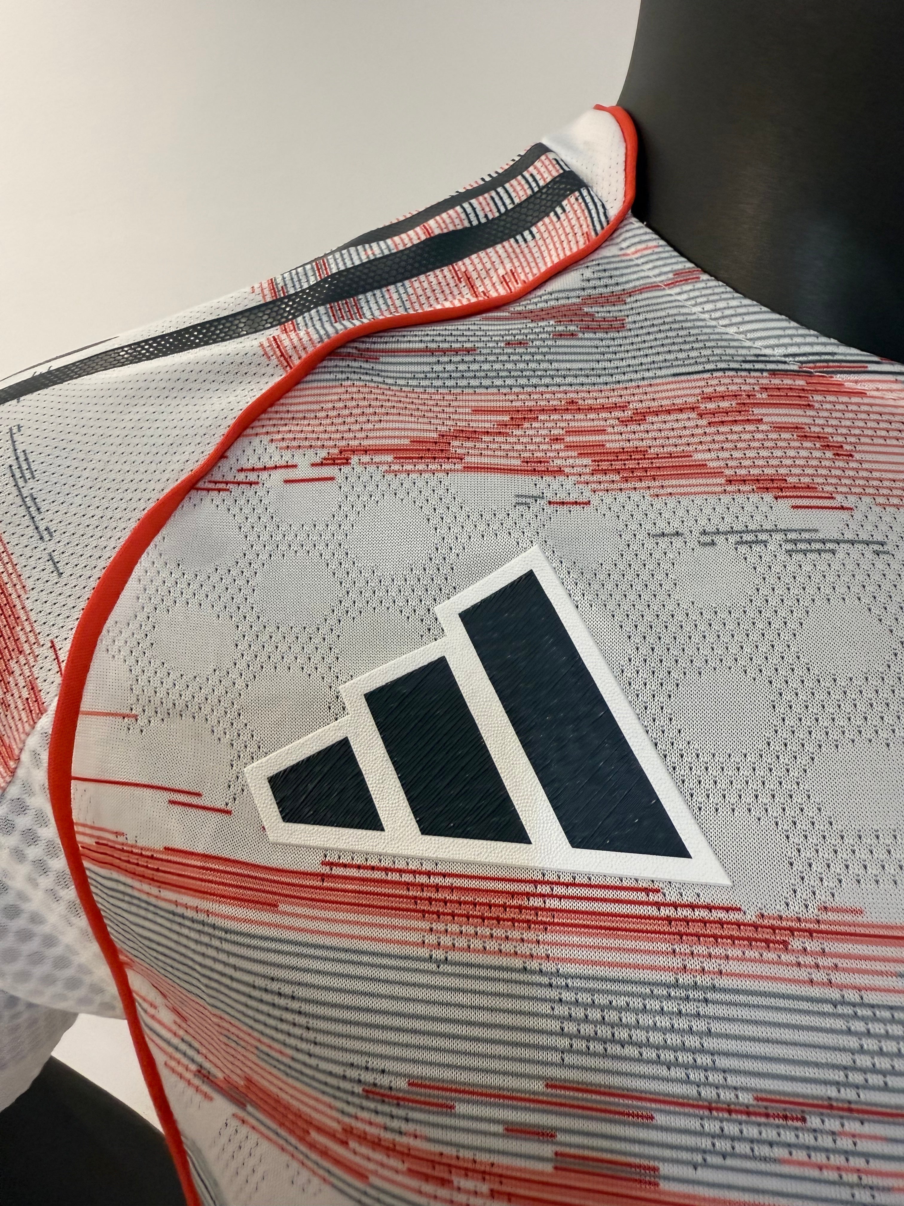 Bayern Múnich 2025/2026 Visita