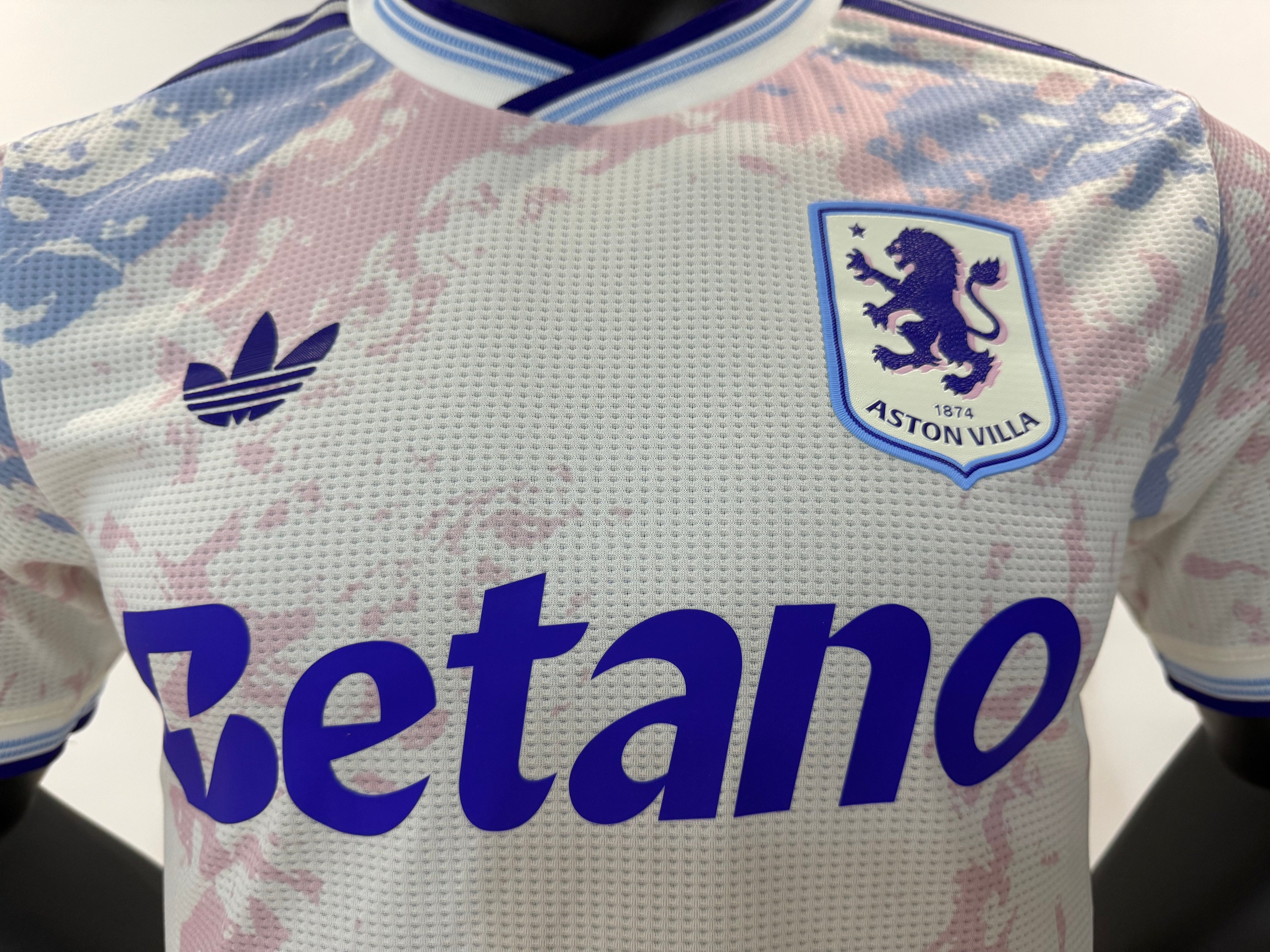 Aston Villa 2025/2026 Tercera Equipación