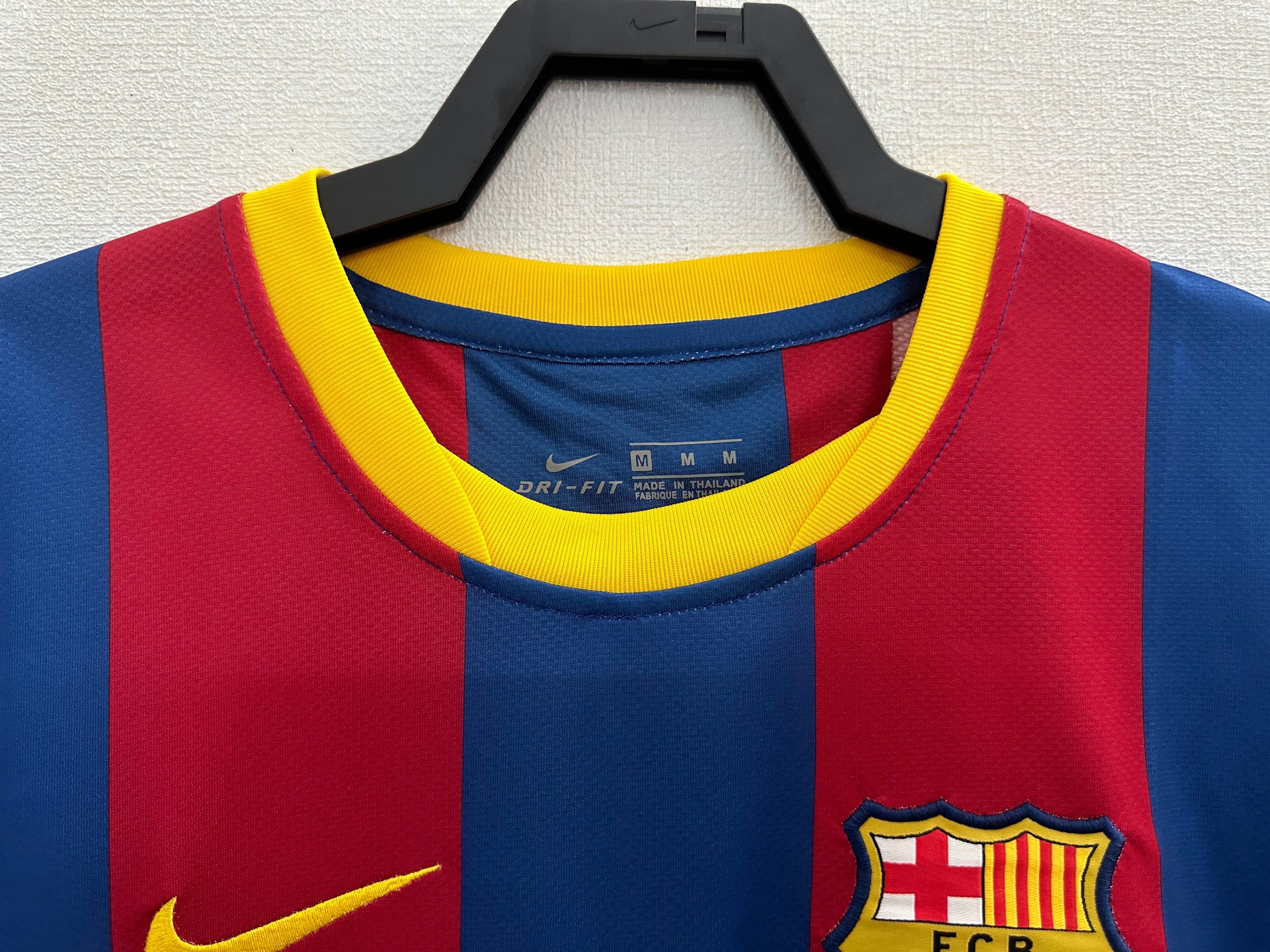 Barcelona Retro 2010/2011 Local