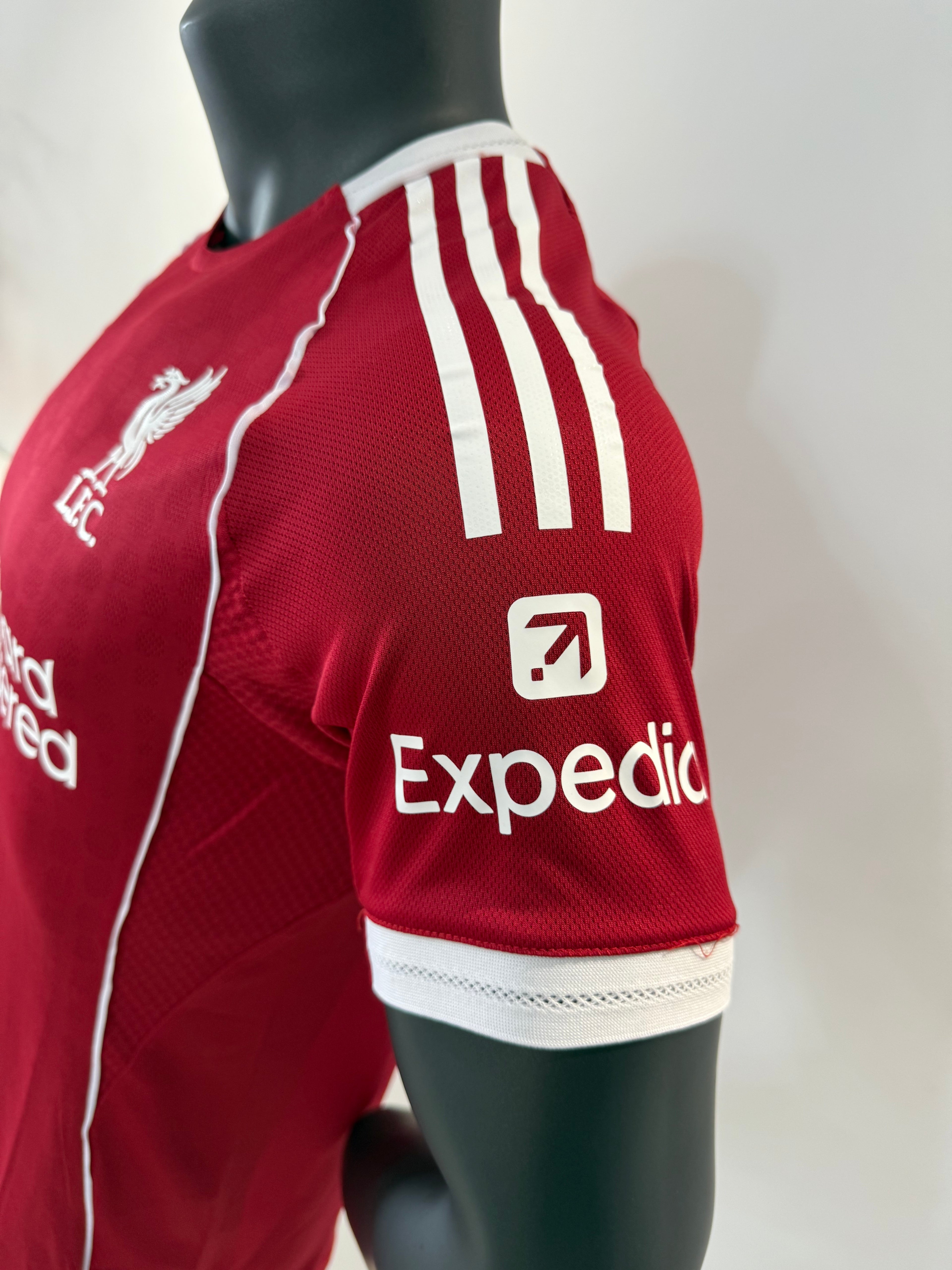 Liverpool 2025/2026 Local