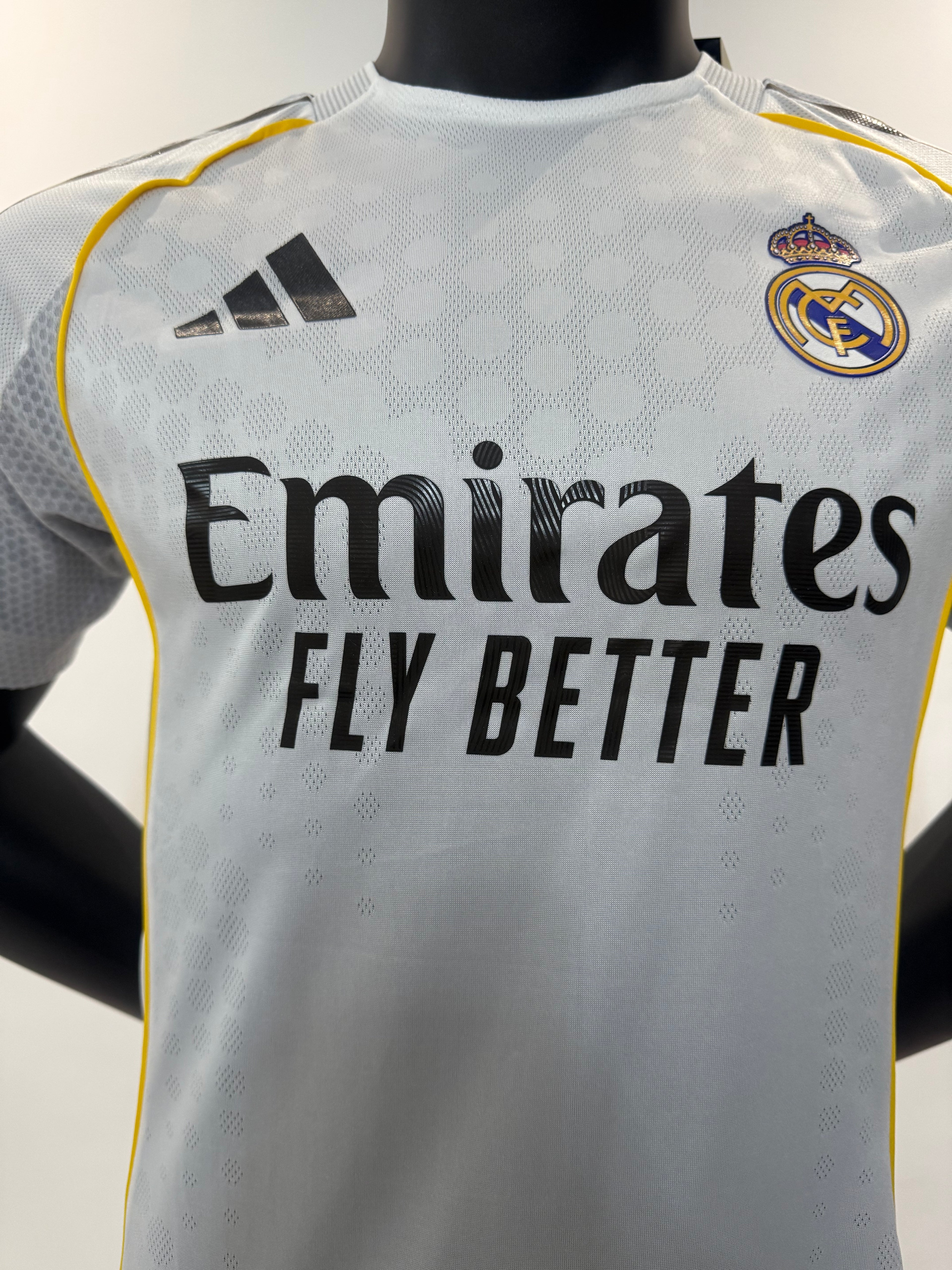 Real Madrid 2025/2026 Local