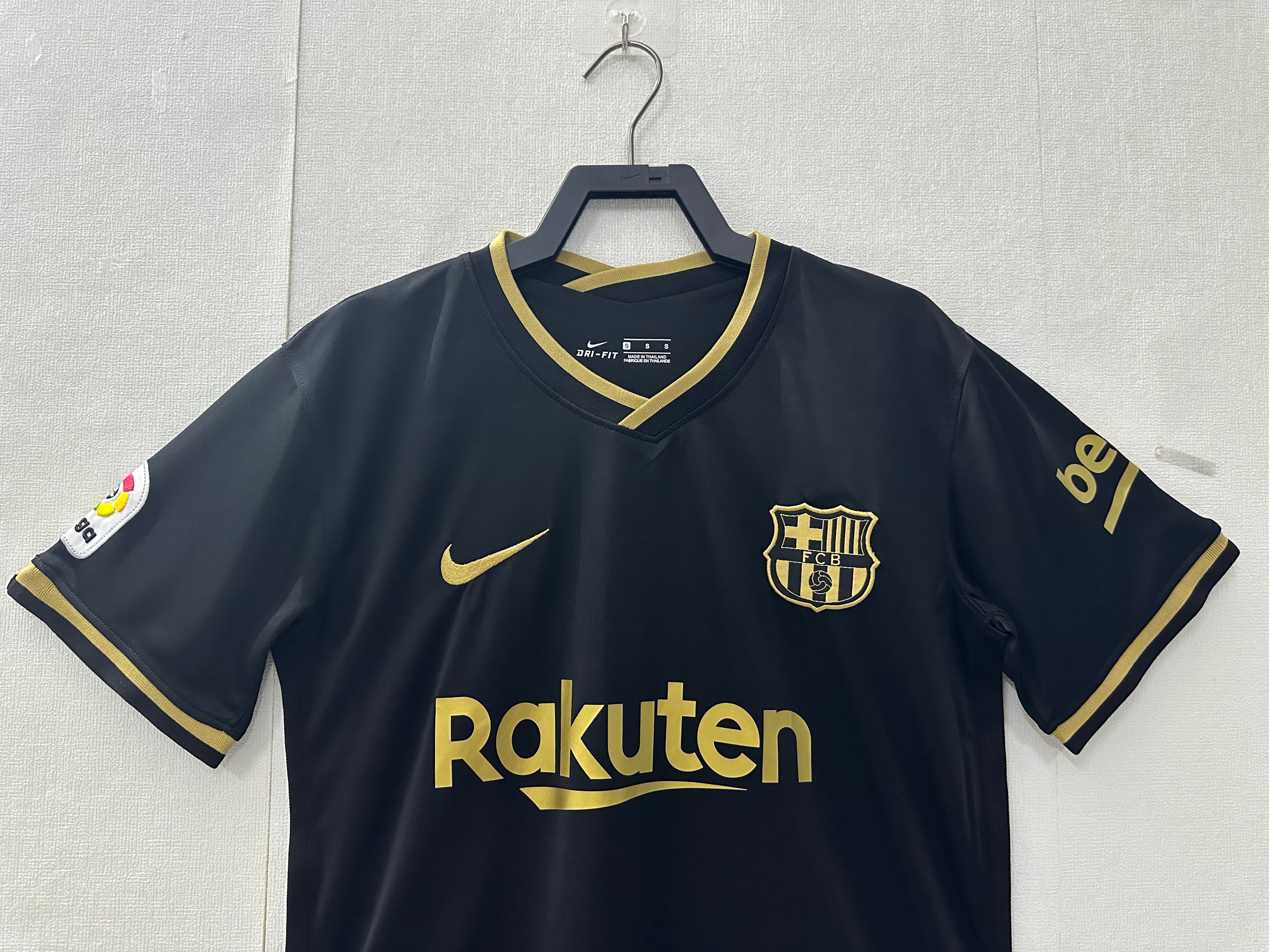 Barcelona Retro 2020/2021 Visitante
