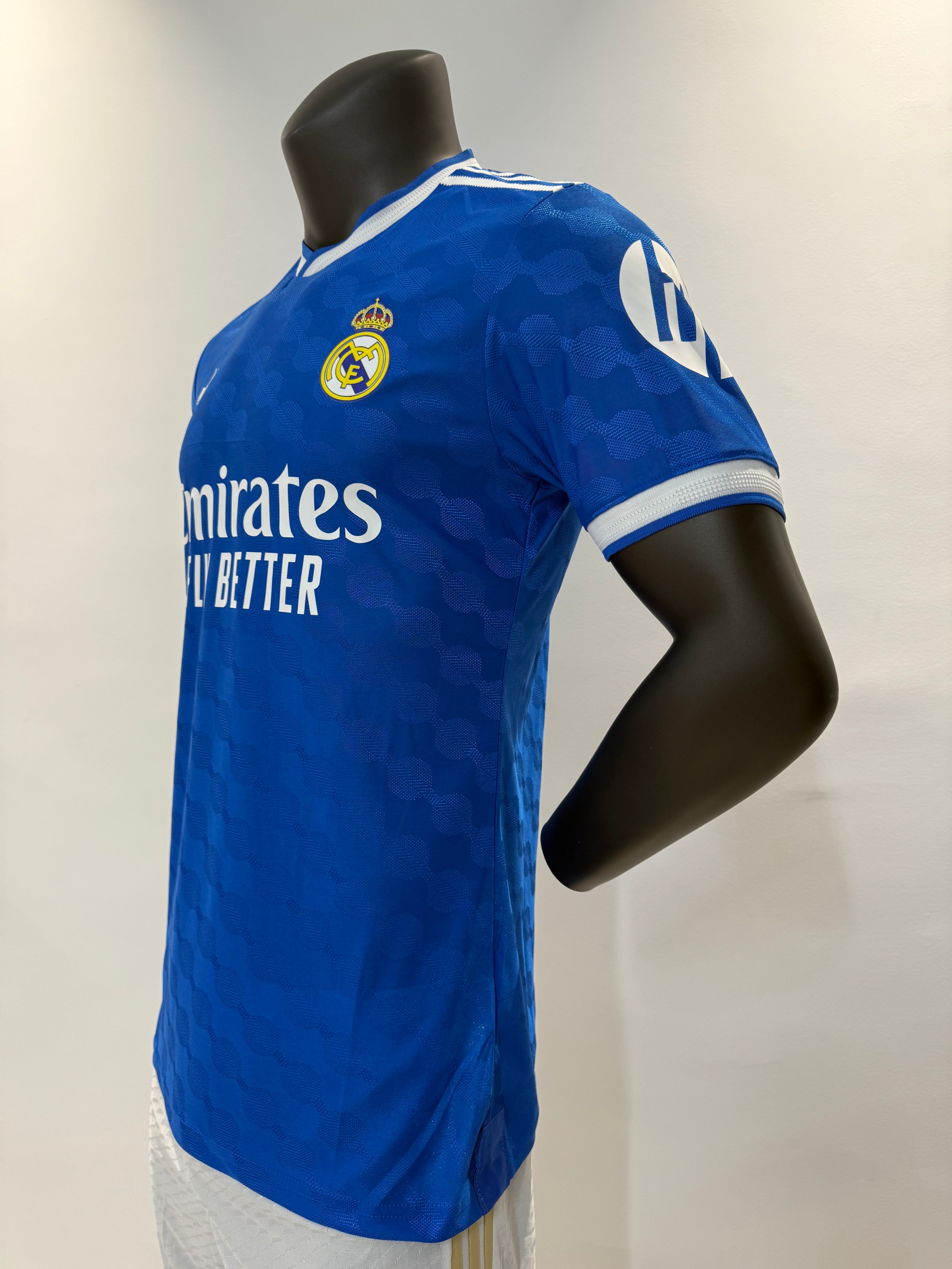 Real Madrid 2025/2026 Tercera Equipación