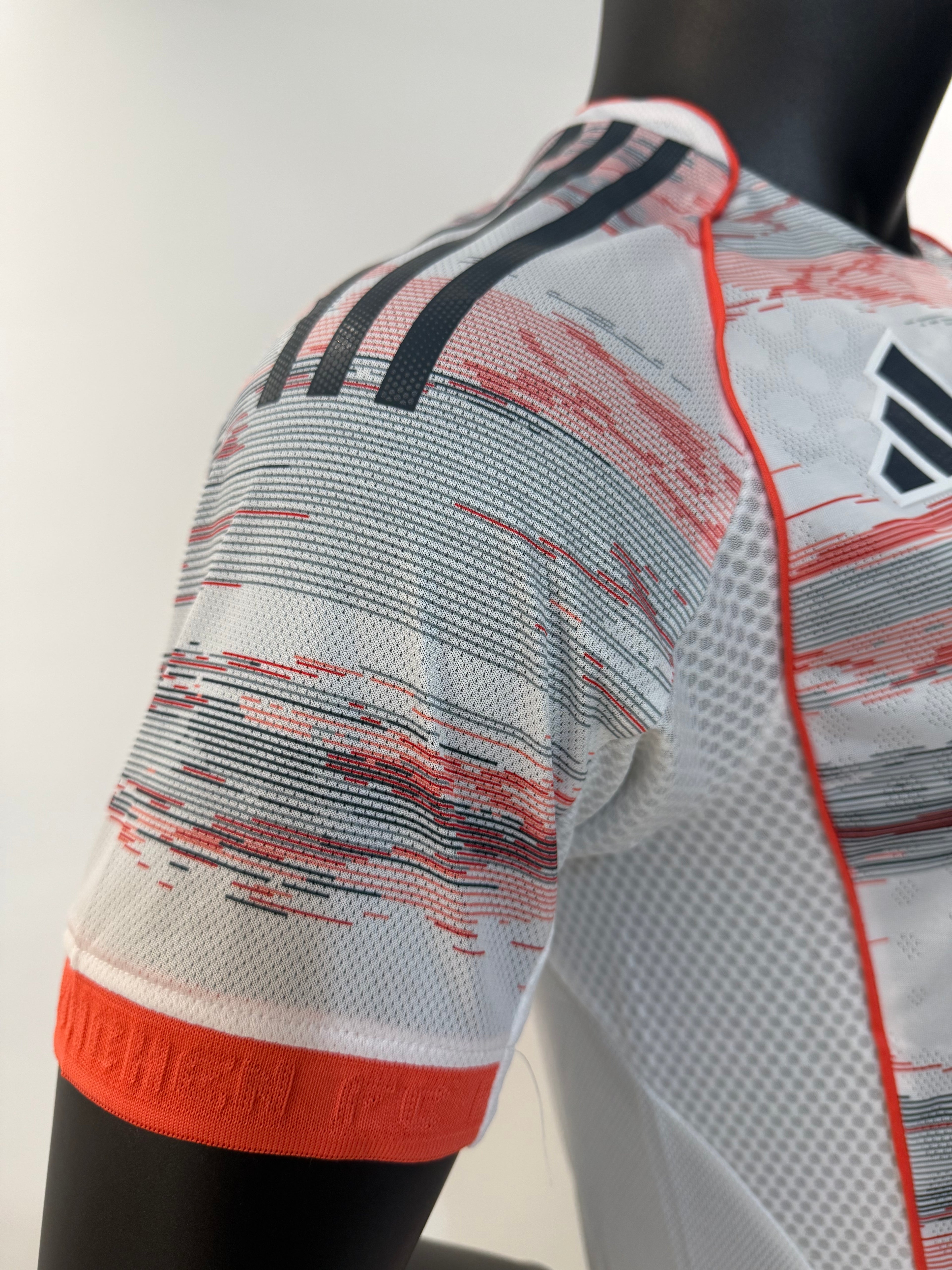 Bayern Múnich 2025/2026 Visita