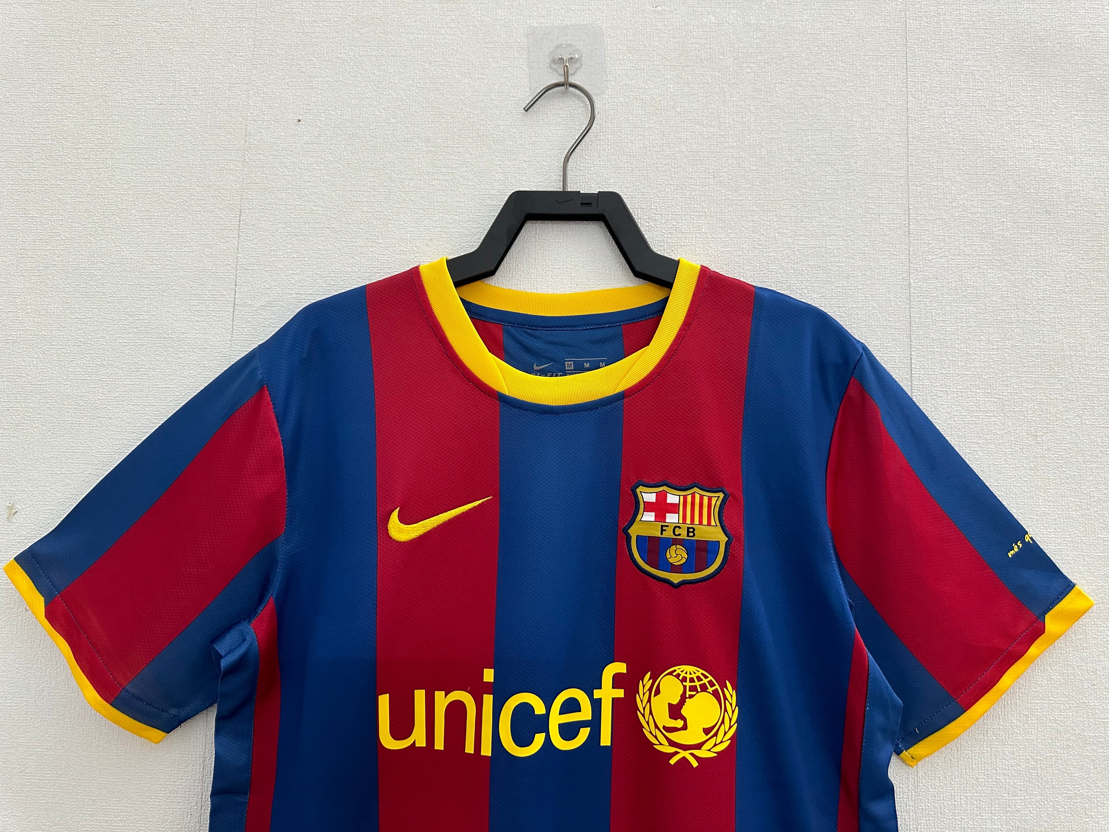 Barcelona Retro 2010/2011 Local