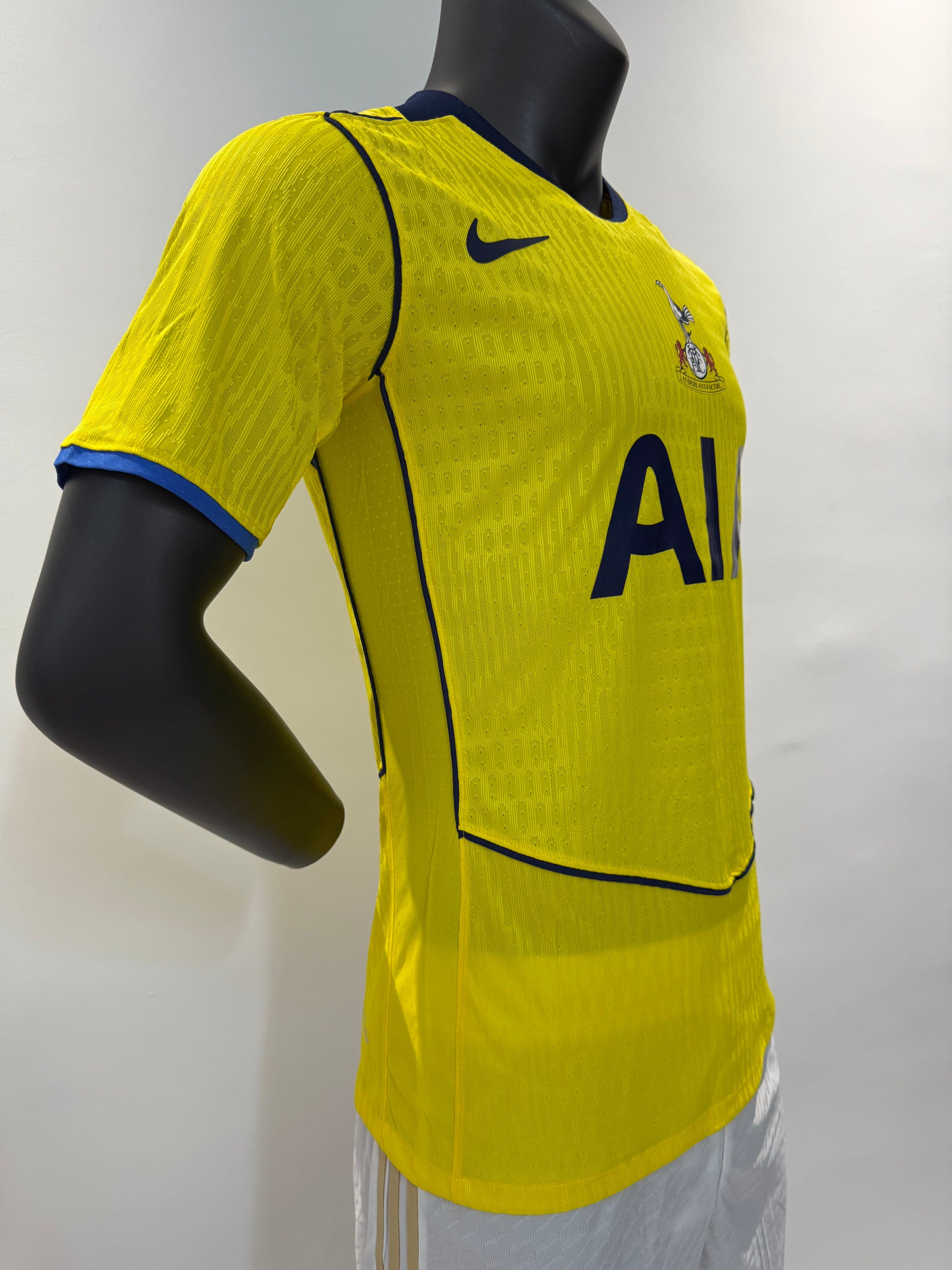 Tottenham 2025/2026 Tercera Equipación