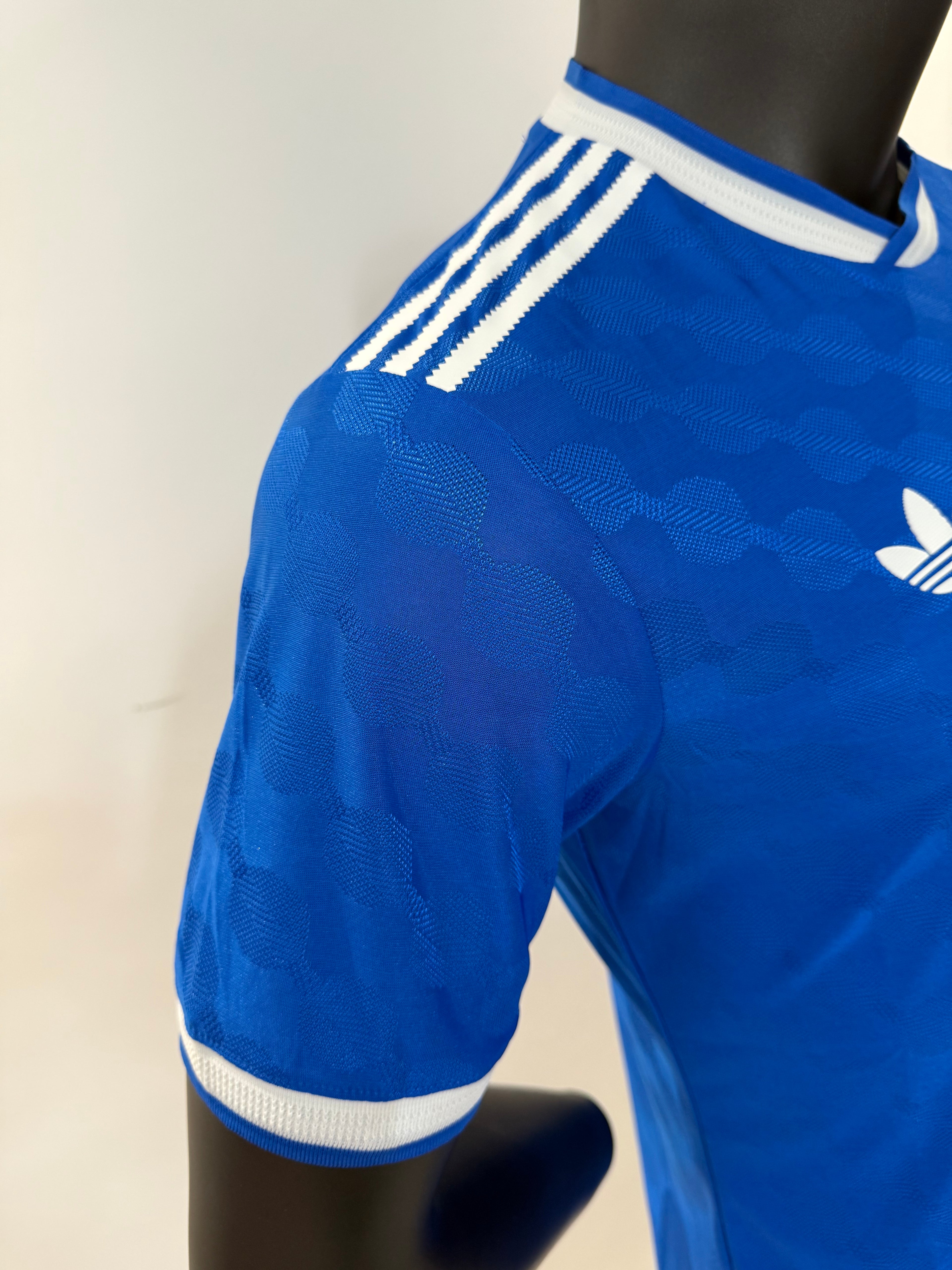 Real Madrid 2025/2026 Tercera Equipación