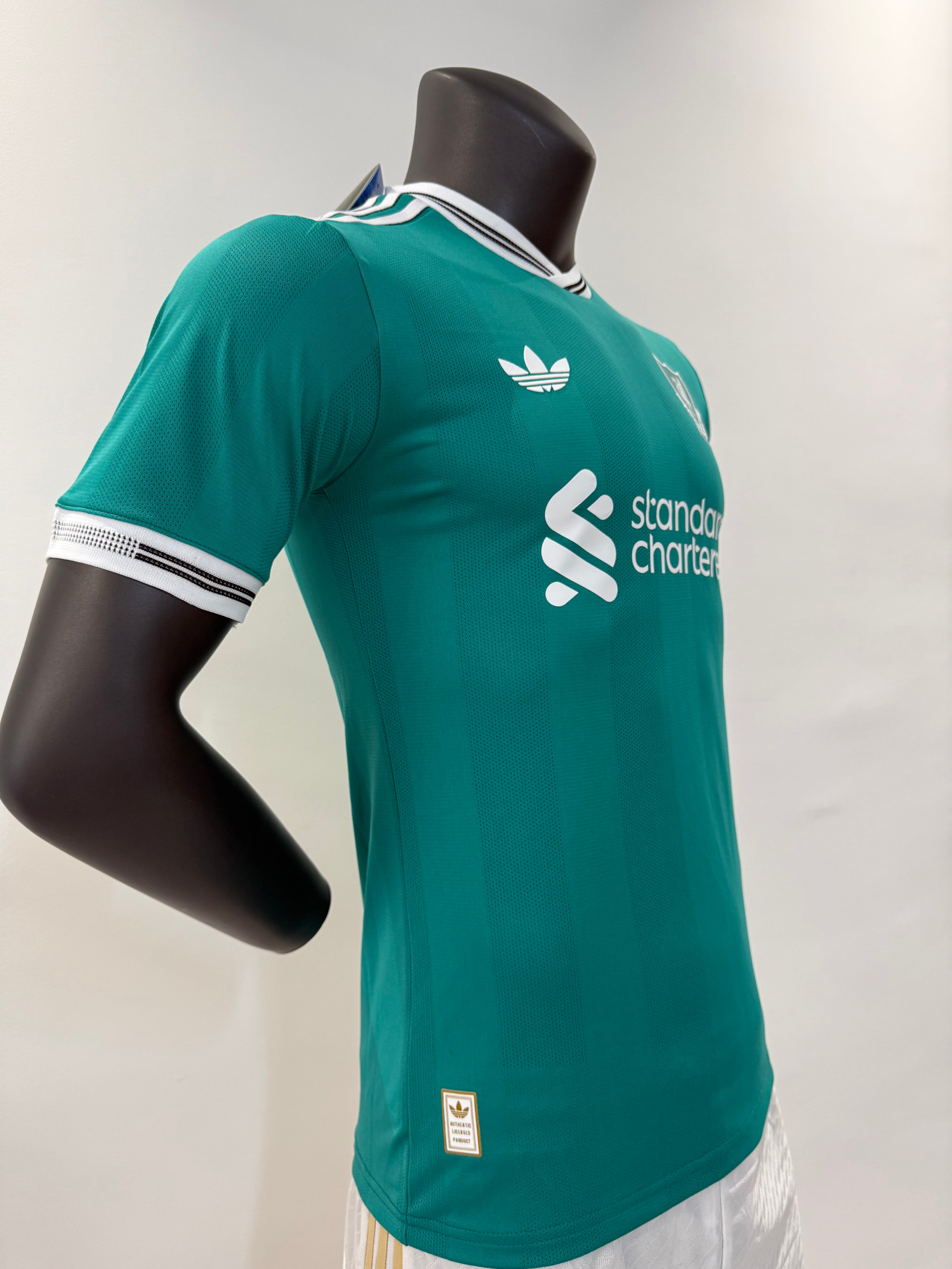 Liverpool 2025/2026 Tercera Equipación