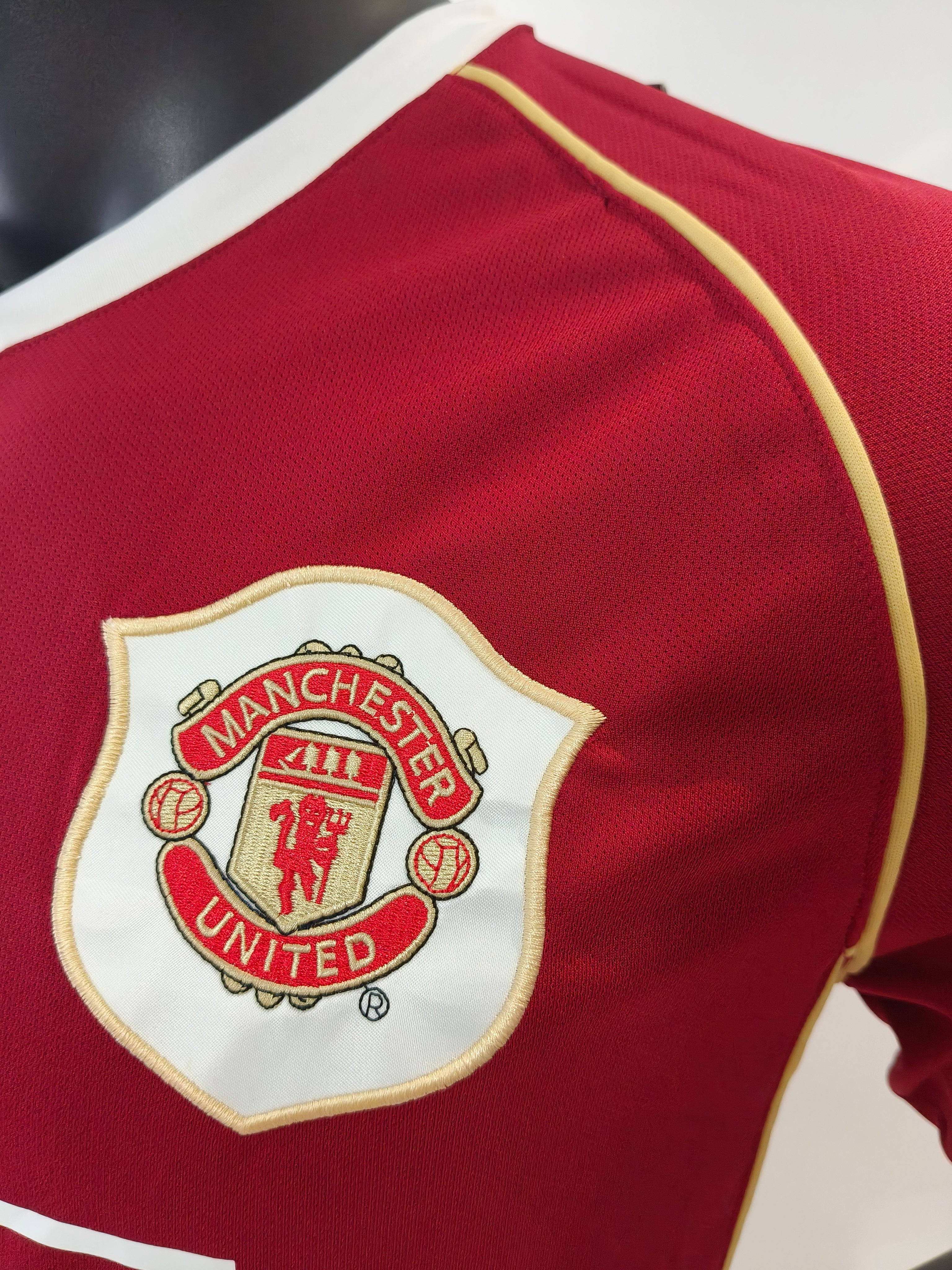 Manchester United Retro 2006/2007 Local