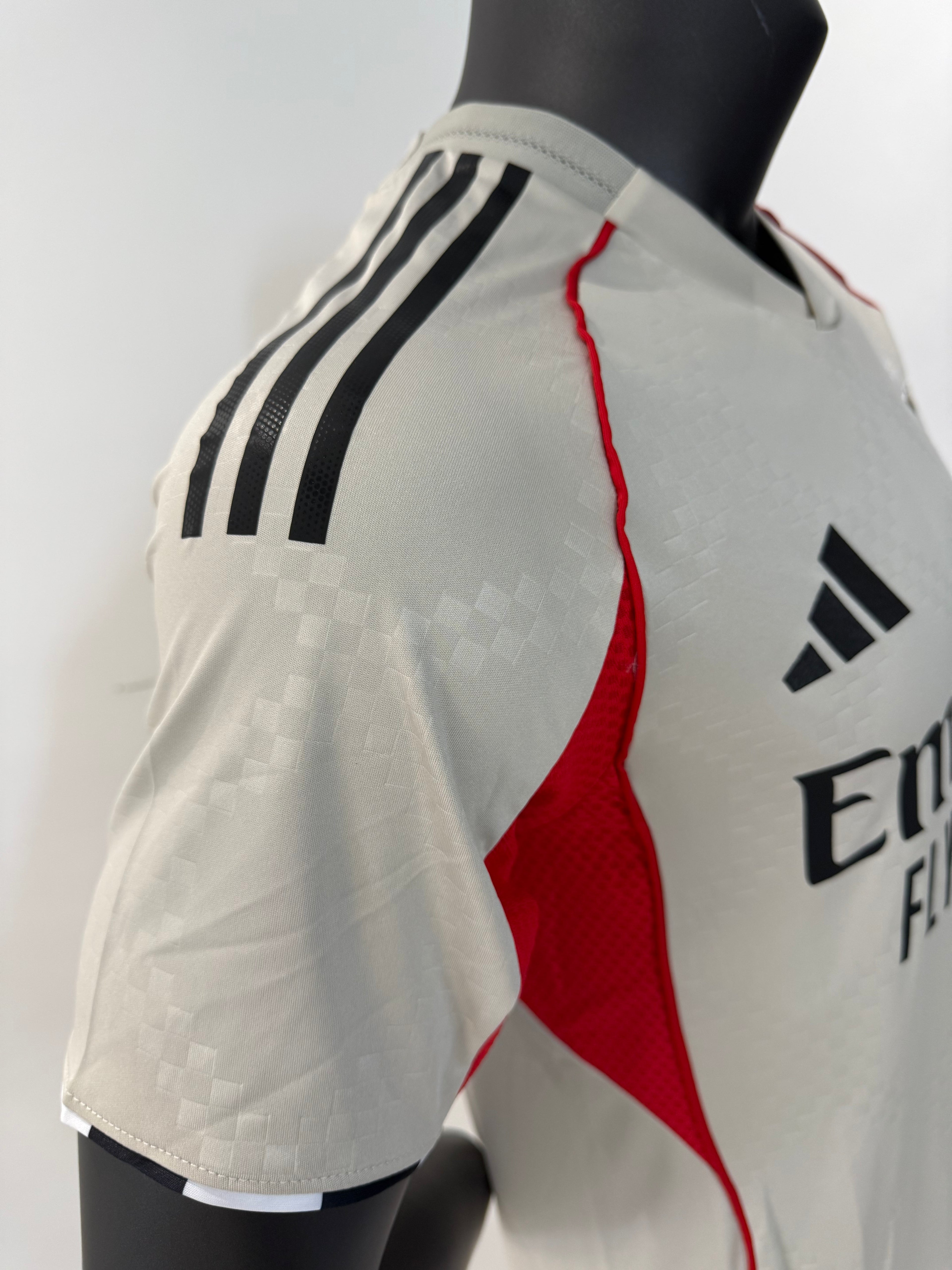 Benfica 2025/2026 Tercera Equipación