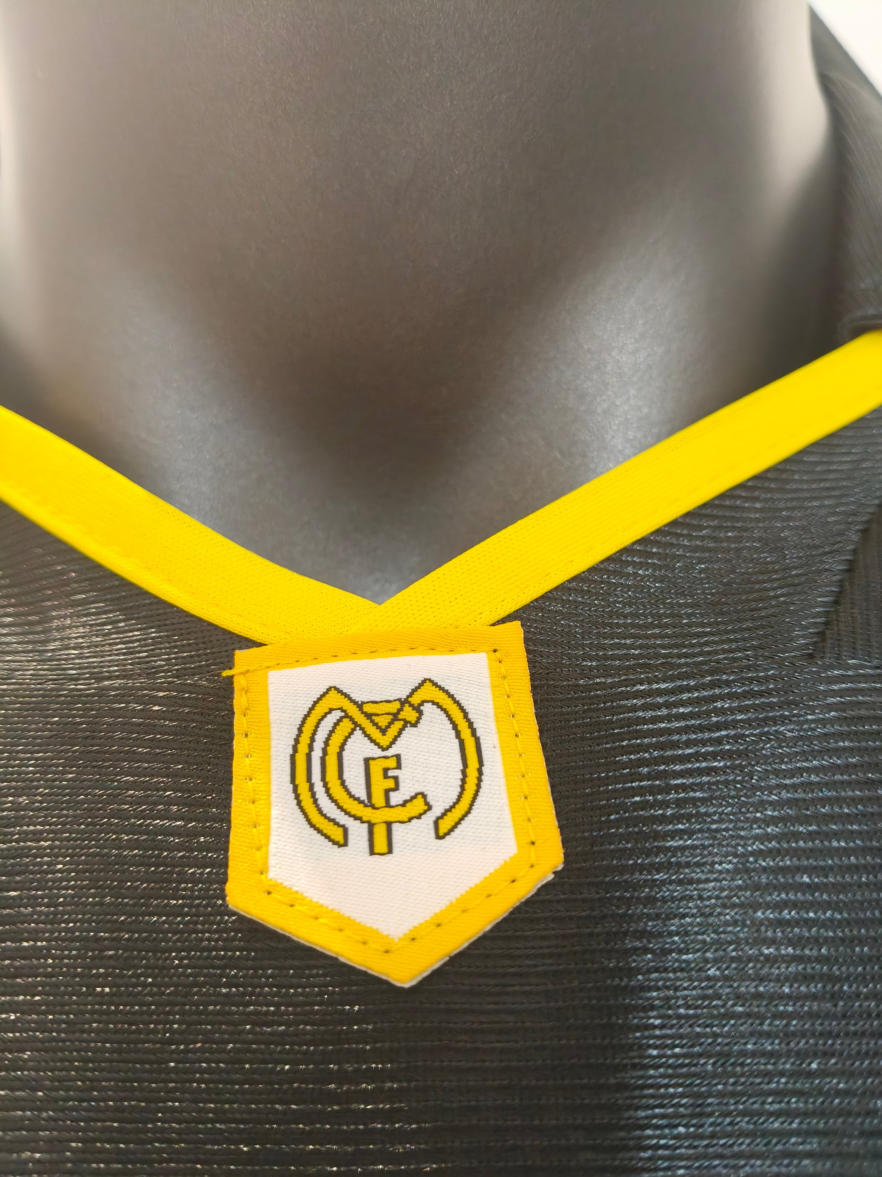 Real Madrid Retro 1999/2000 Visitante