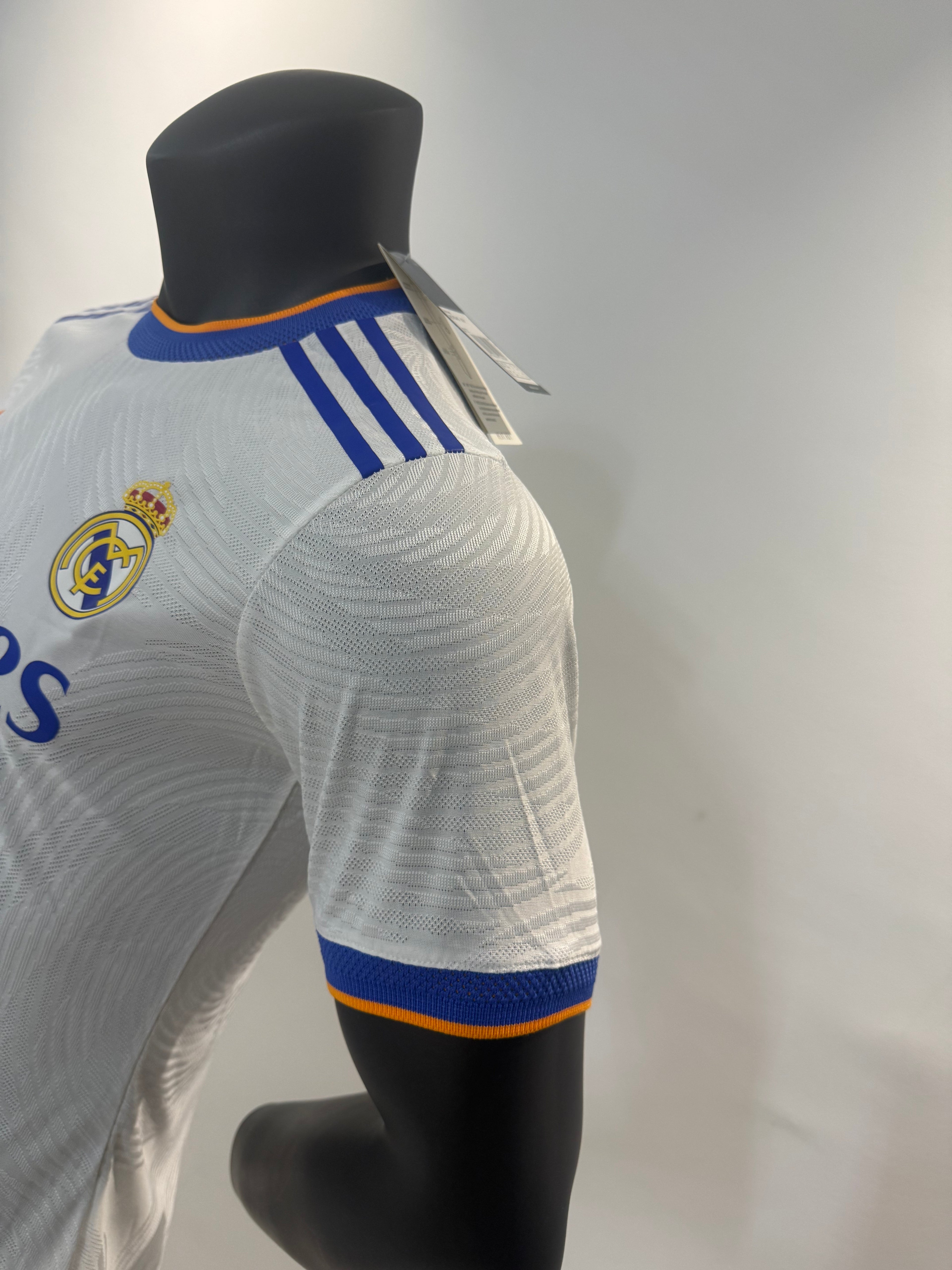 Real Madrid Retro 2021/2022 Local