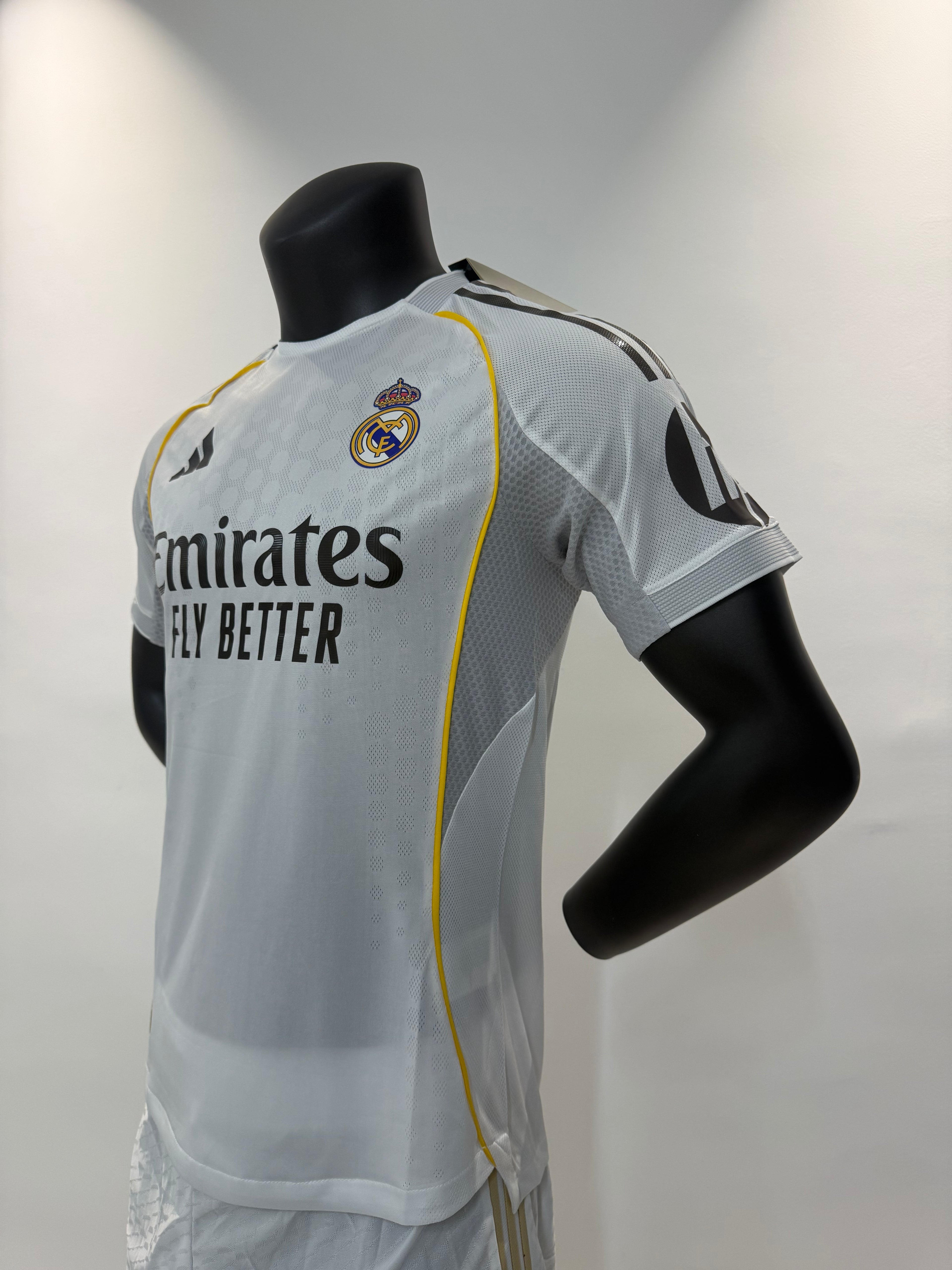 Real Madrid 2025/2026 Local