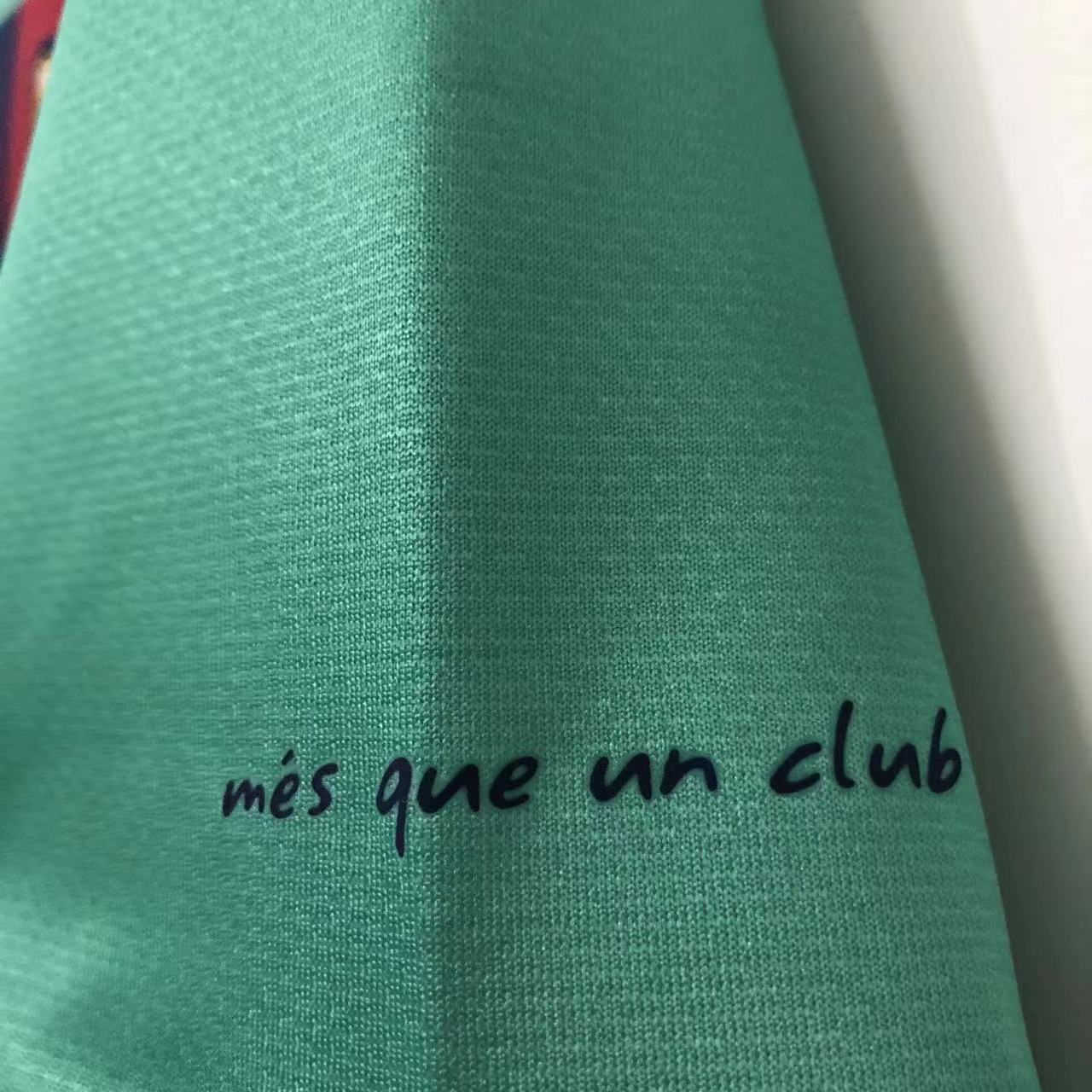 Barcelona Retro 2010/2011 Visitante