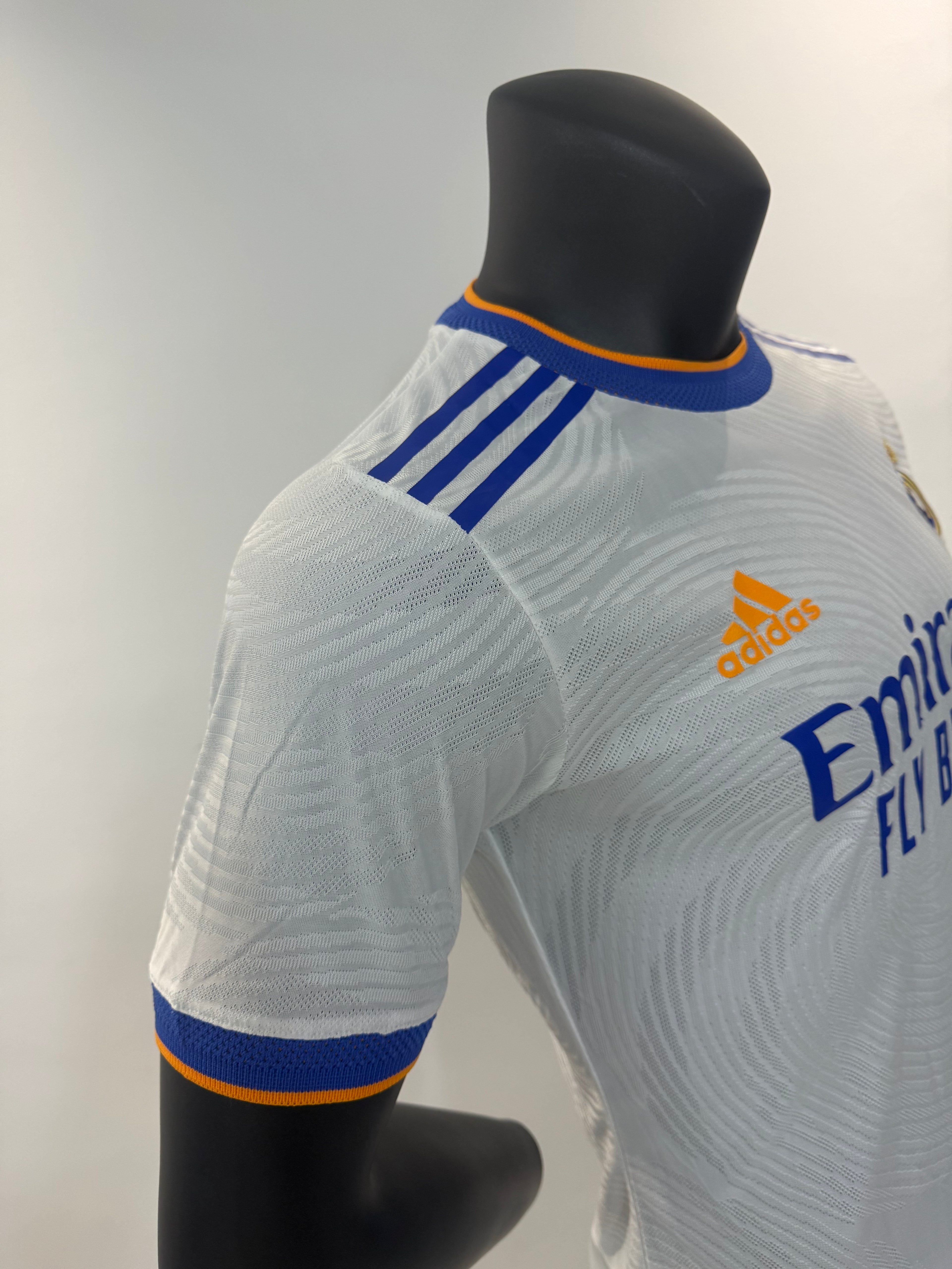 Real Madrid Retro 2021/2022 Local