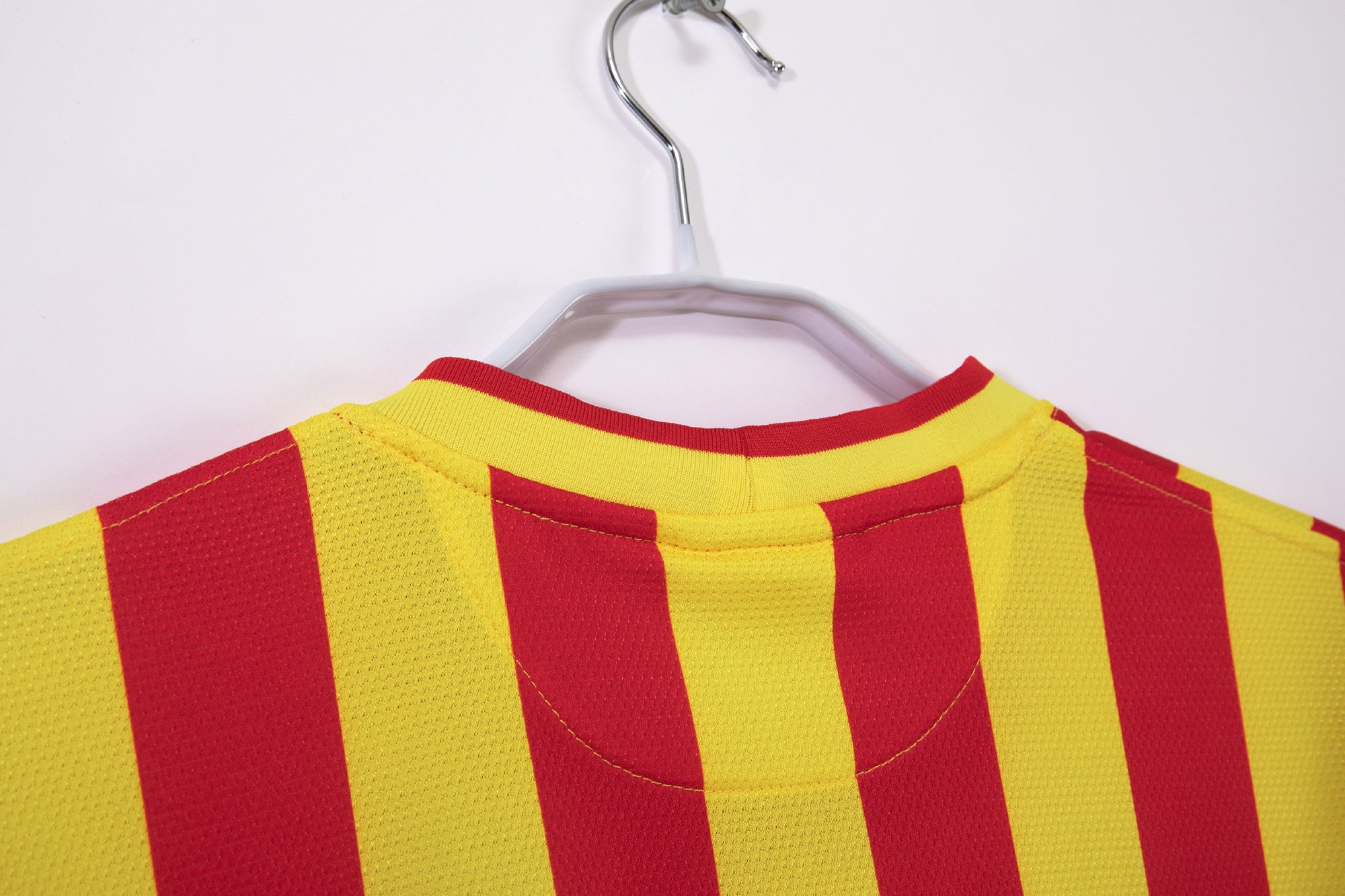 Barcelona Retro 2013/2014 Visitante