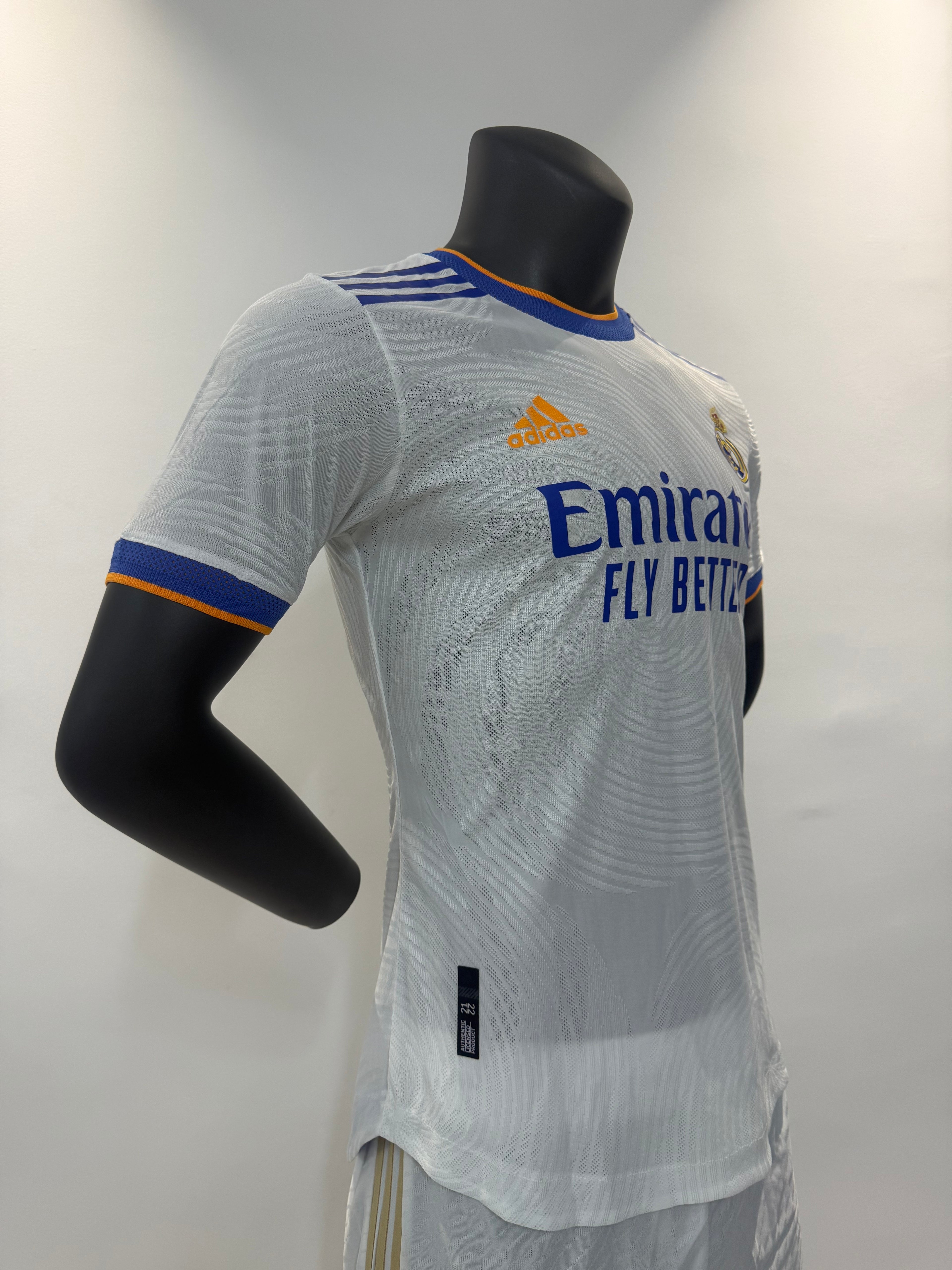 Real Madrid Retro 2021/2022 Local