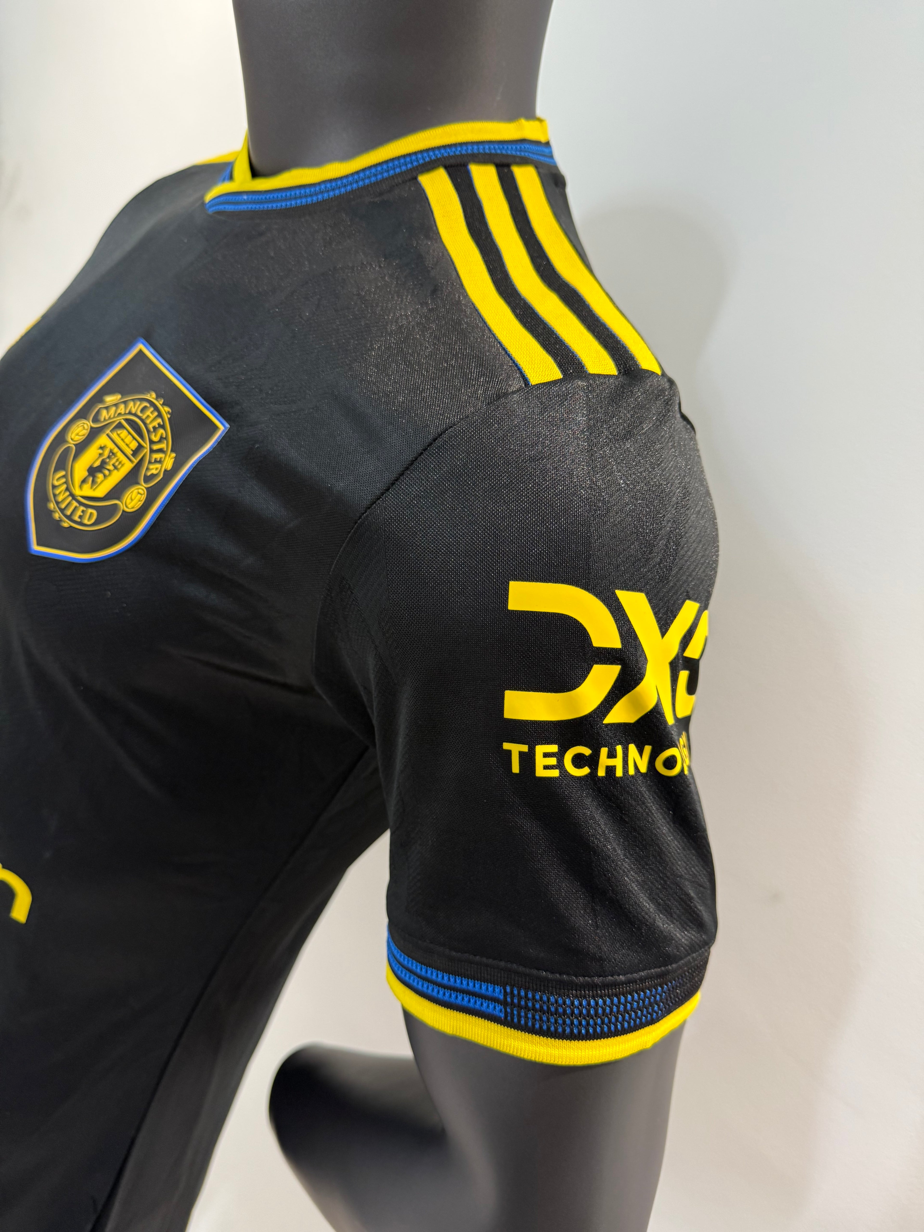 Manchester United 2025/2026 Tercera Equipación