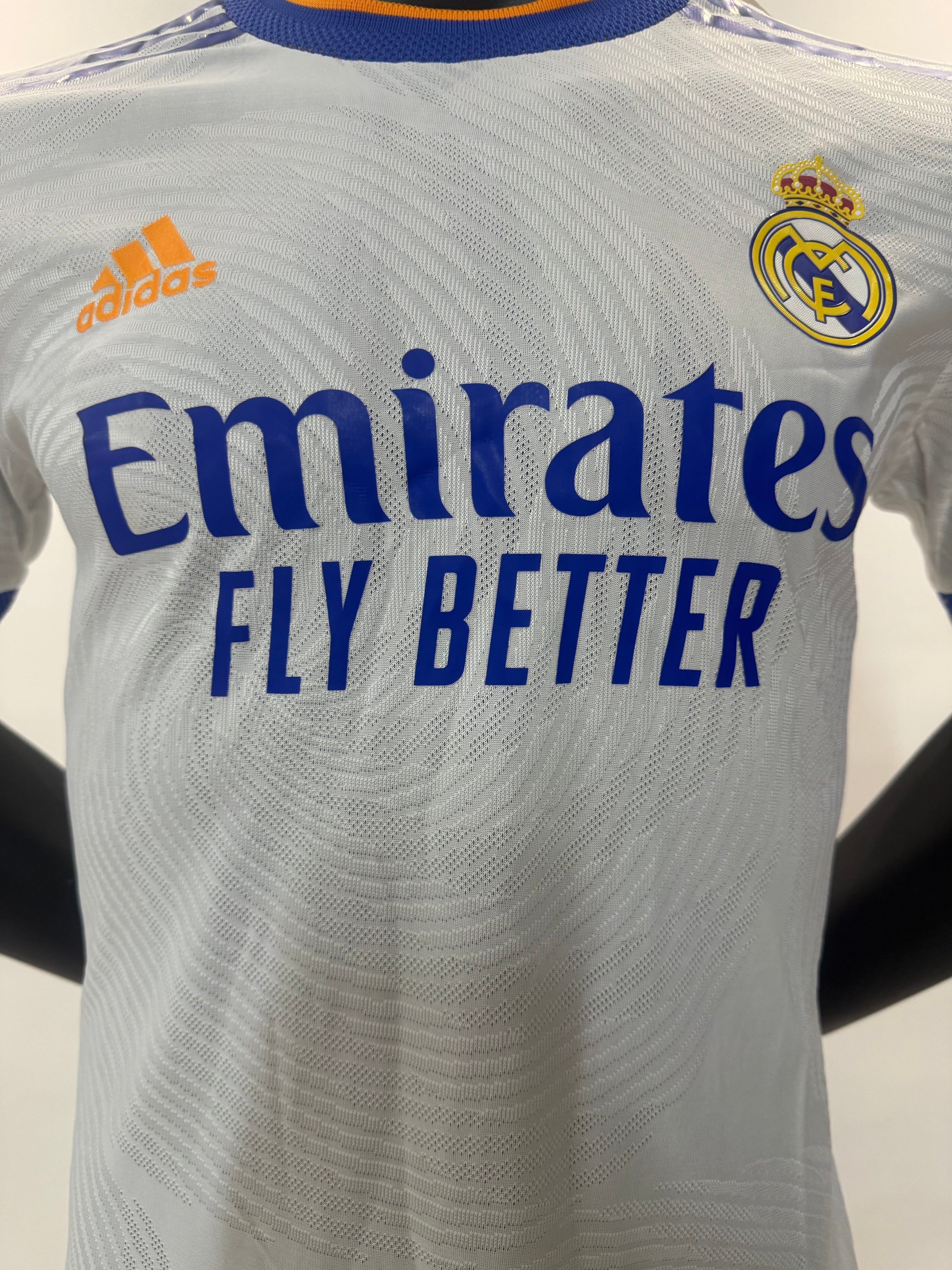 Real Madrid Retro 2021/2022 Local