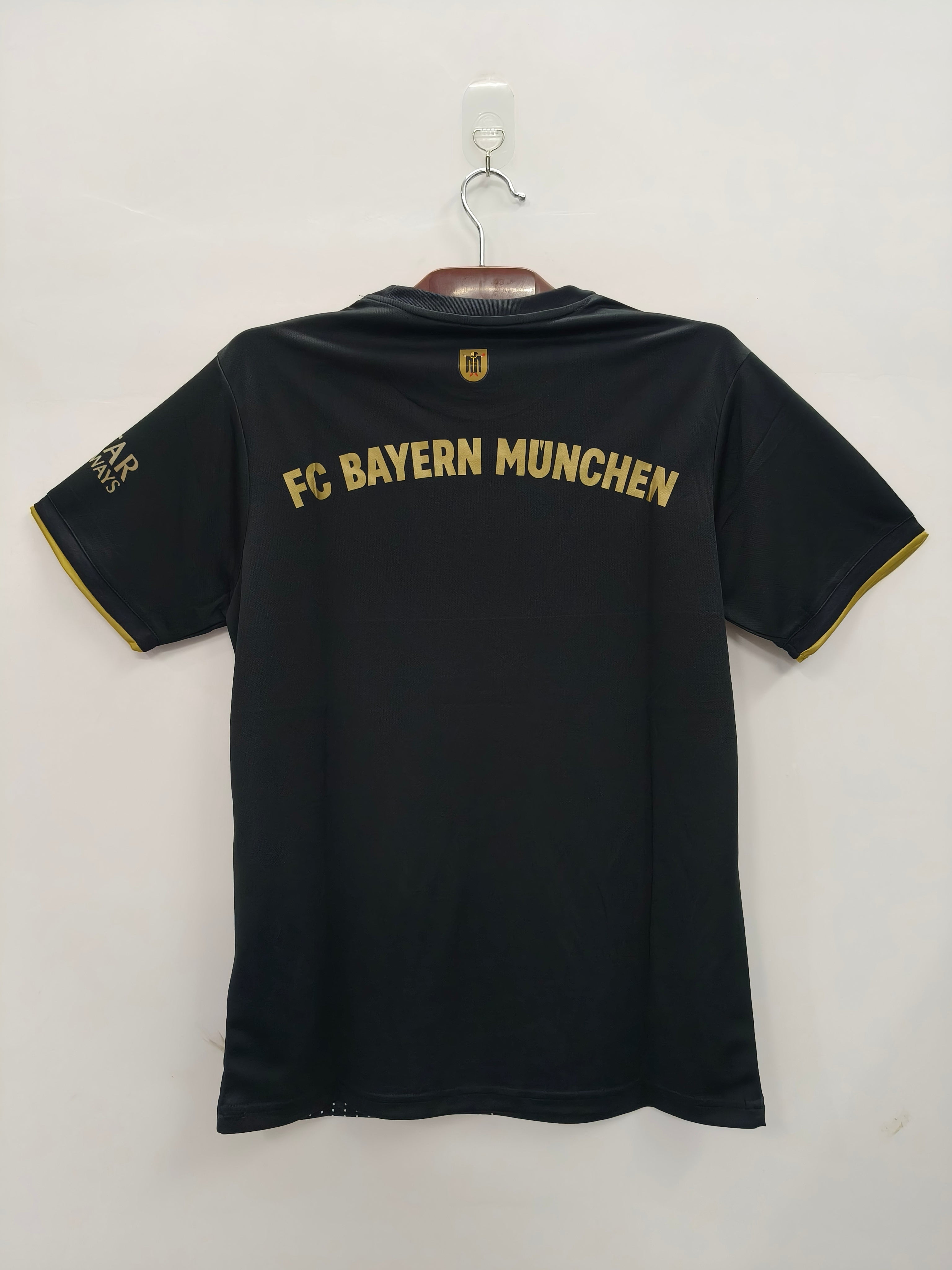 Bayern Múnich Retro 2021/2022 Visita