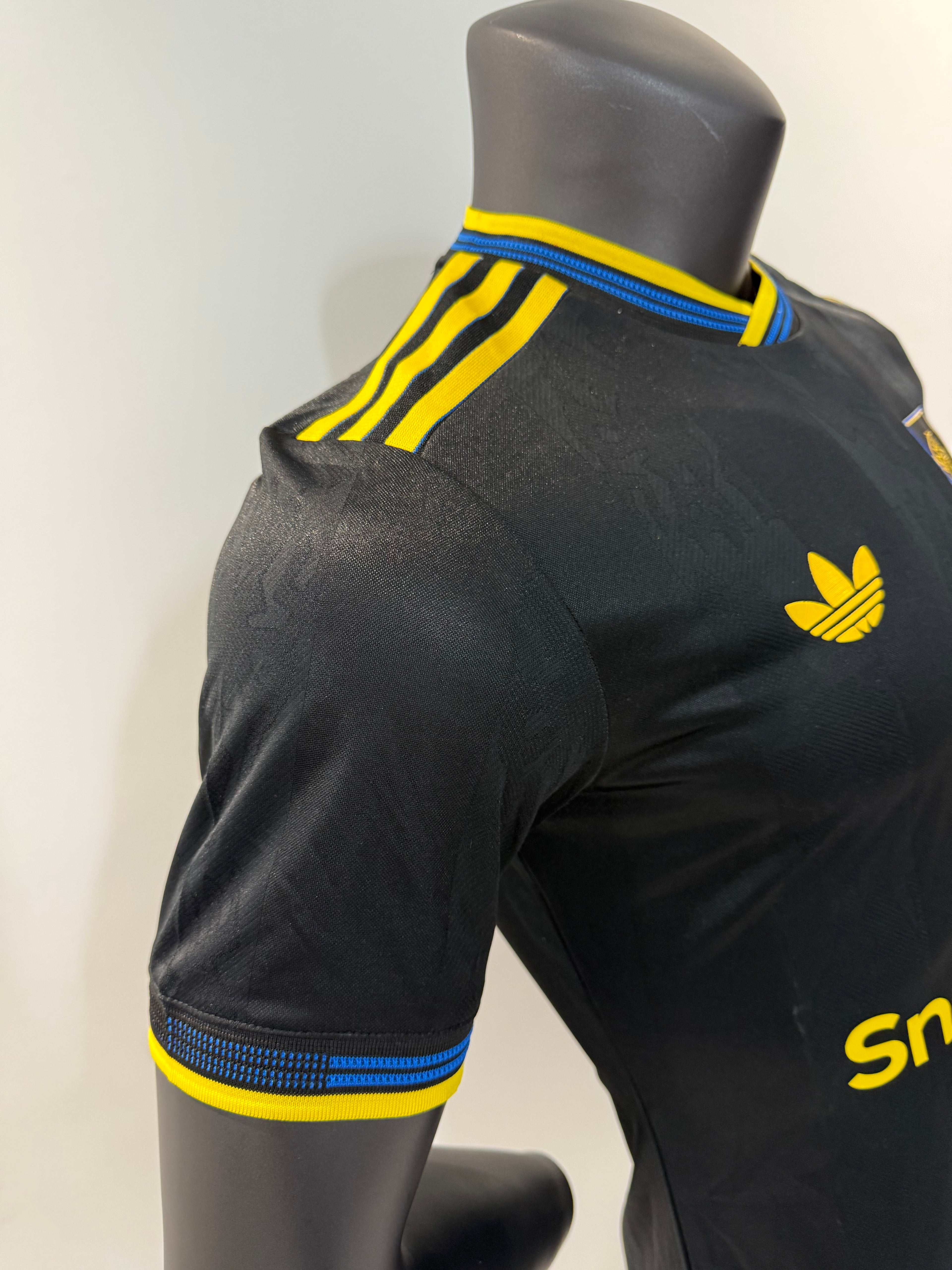 Manchester United 2025/2026 Tercera Equipación