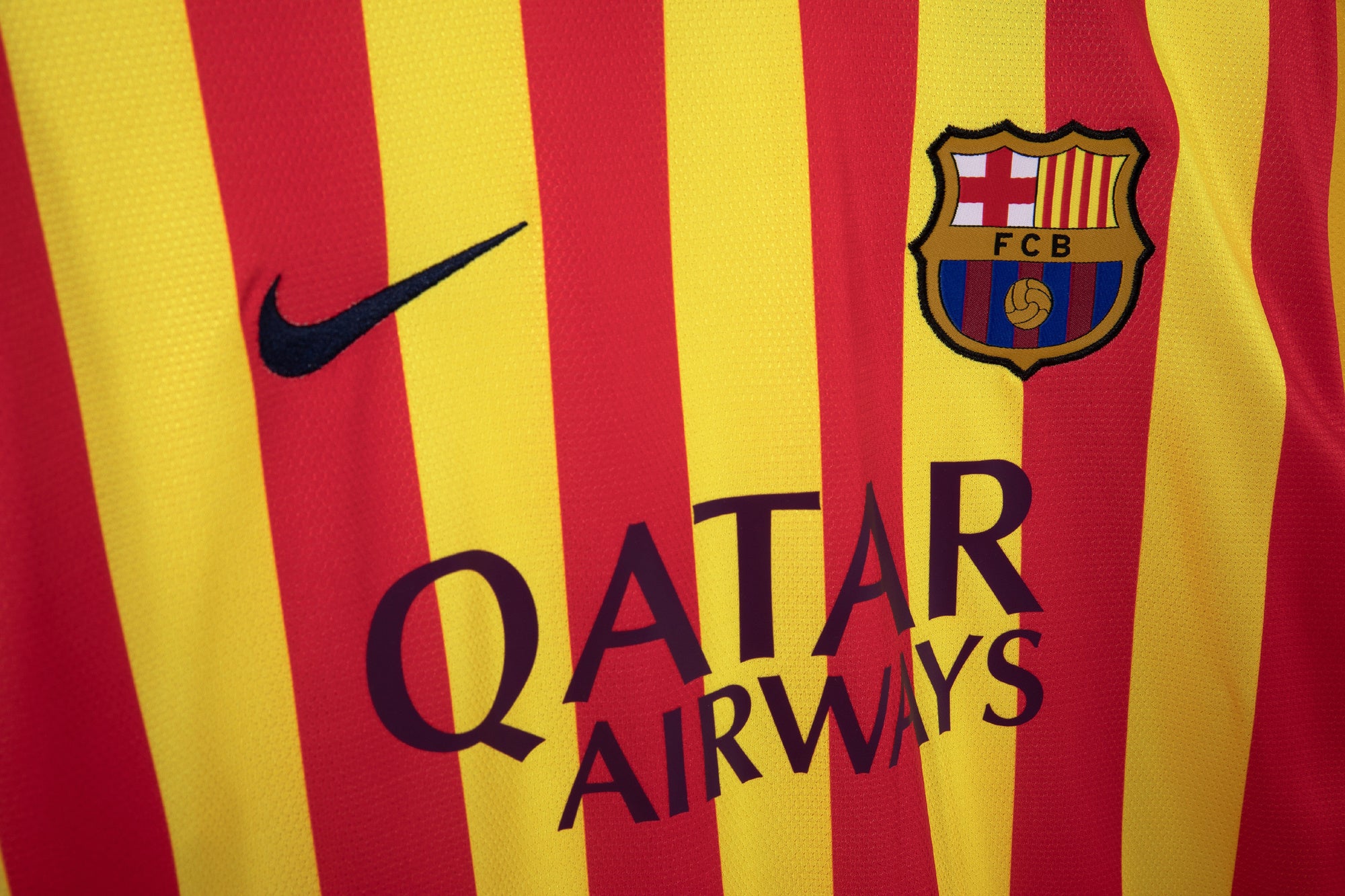 Barcelona Retro 2013/2014 Visitante