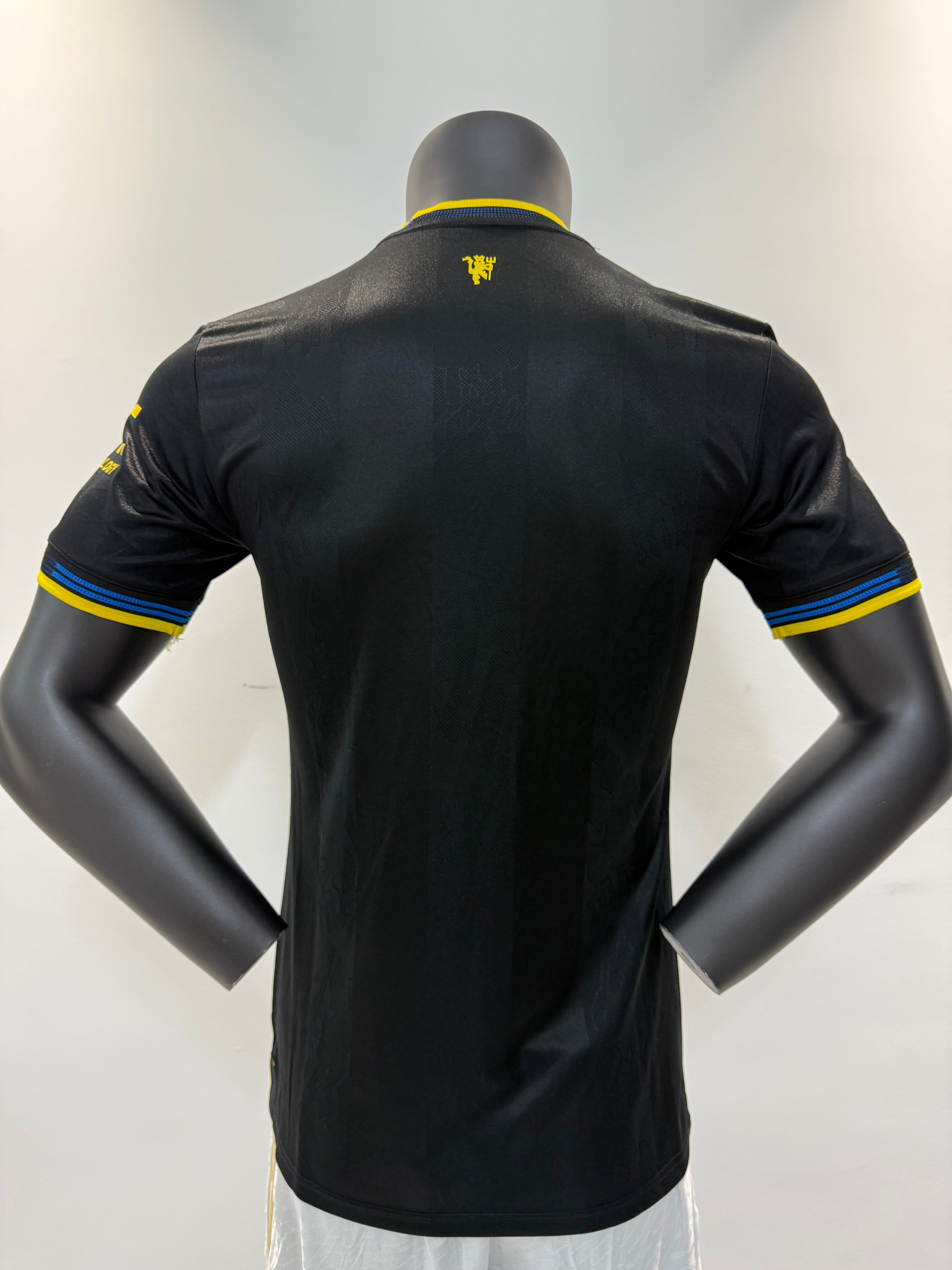 Manchester United 2025/2026 Tercera Equipación