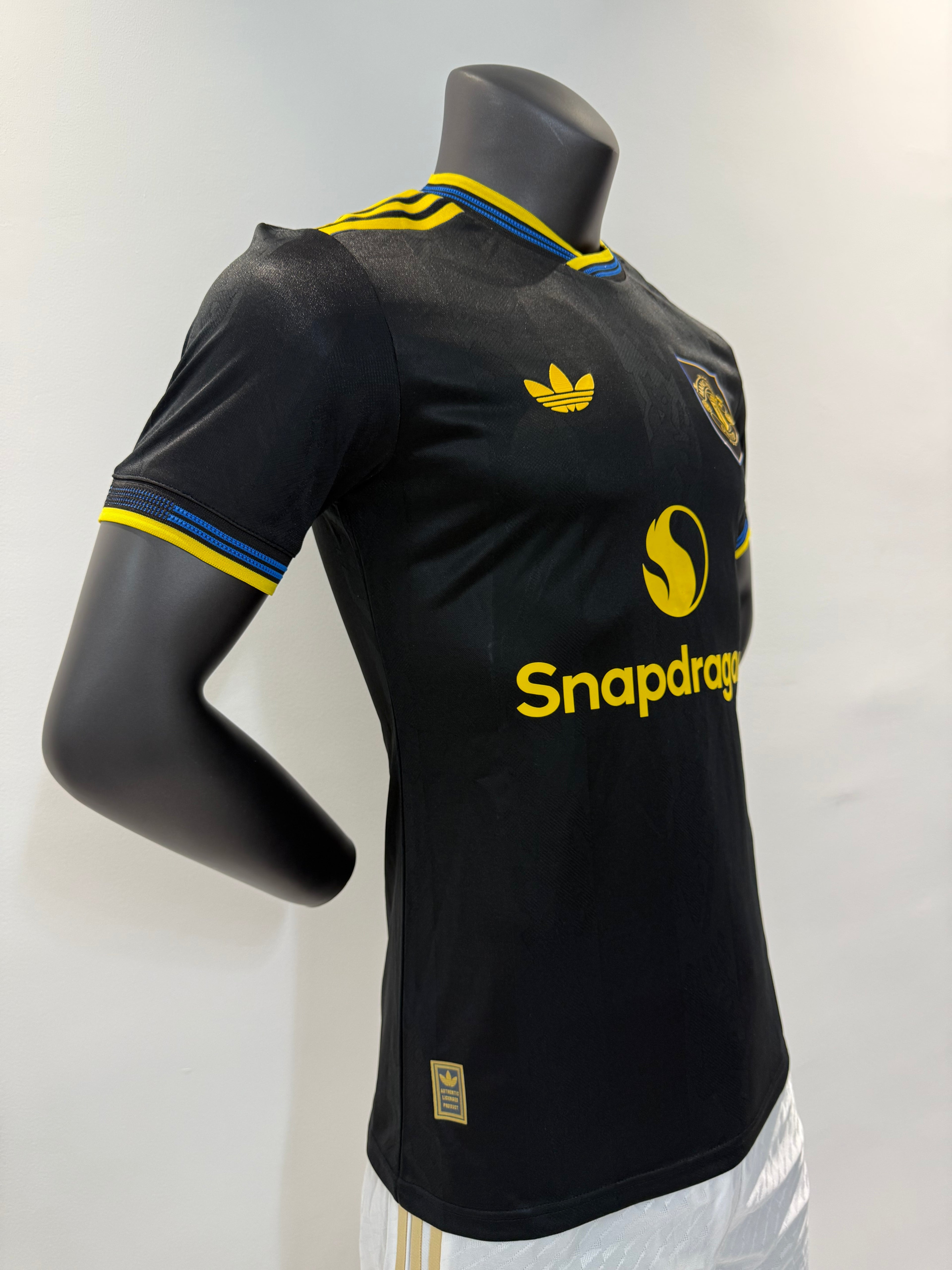 Manchester United 2025/2026 Tercera Equipación