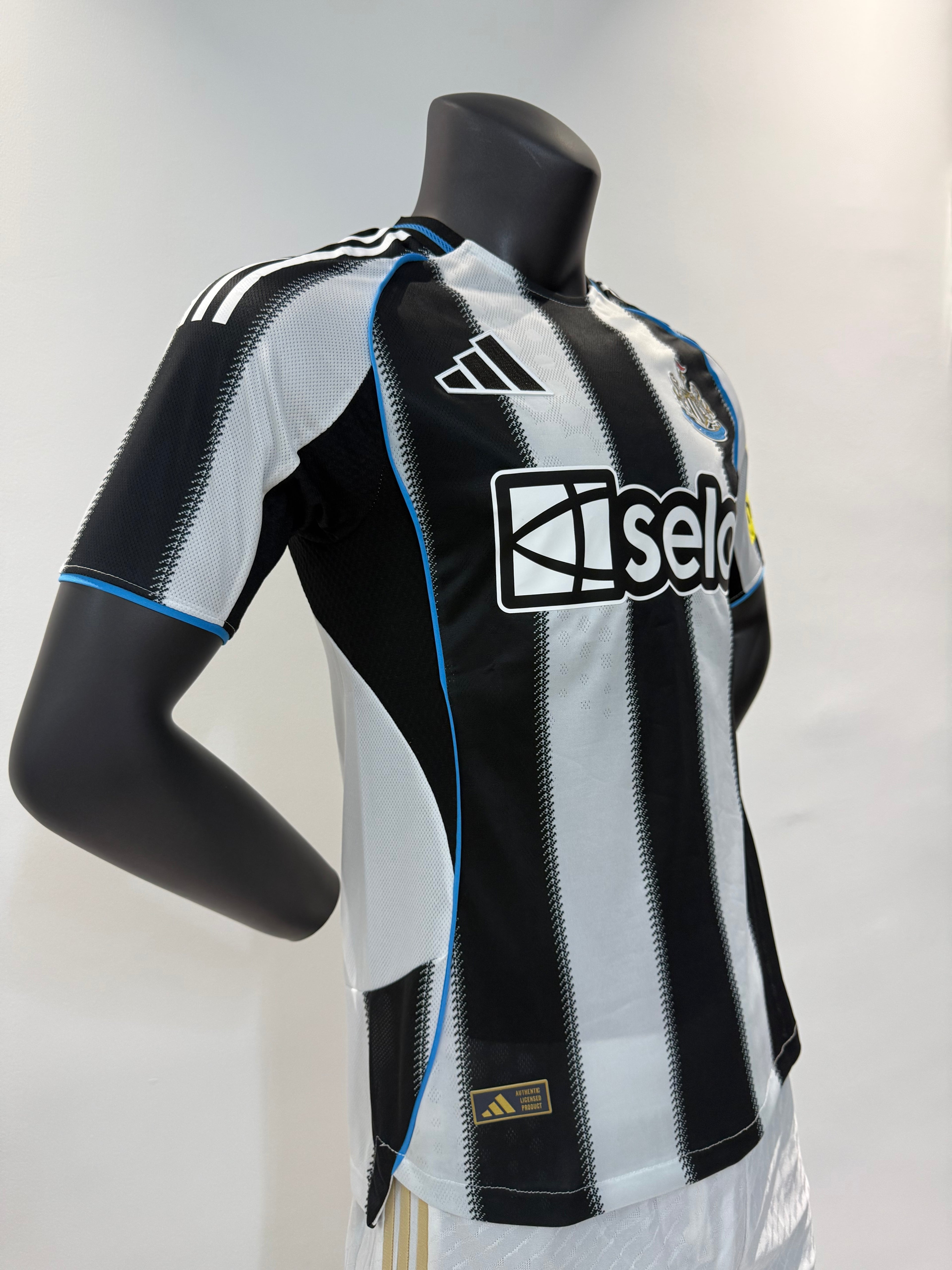 Newcastle United 2025/2026 Local
