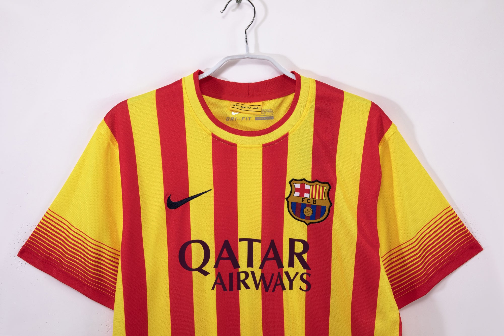 Barcelona Retro 2013/2014 Visitante