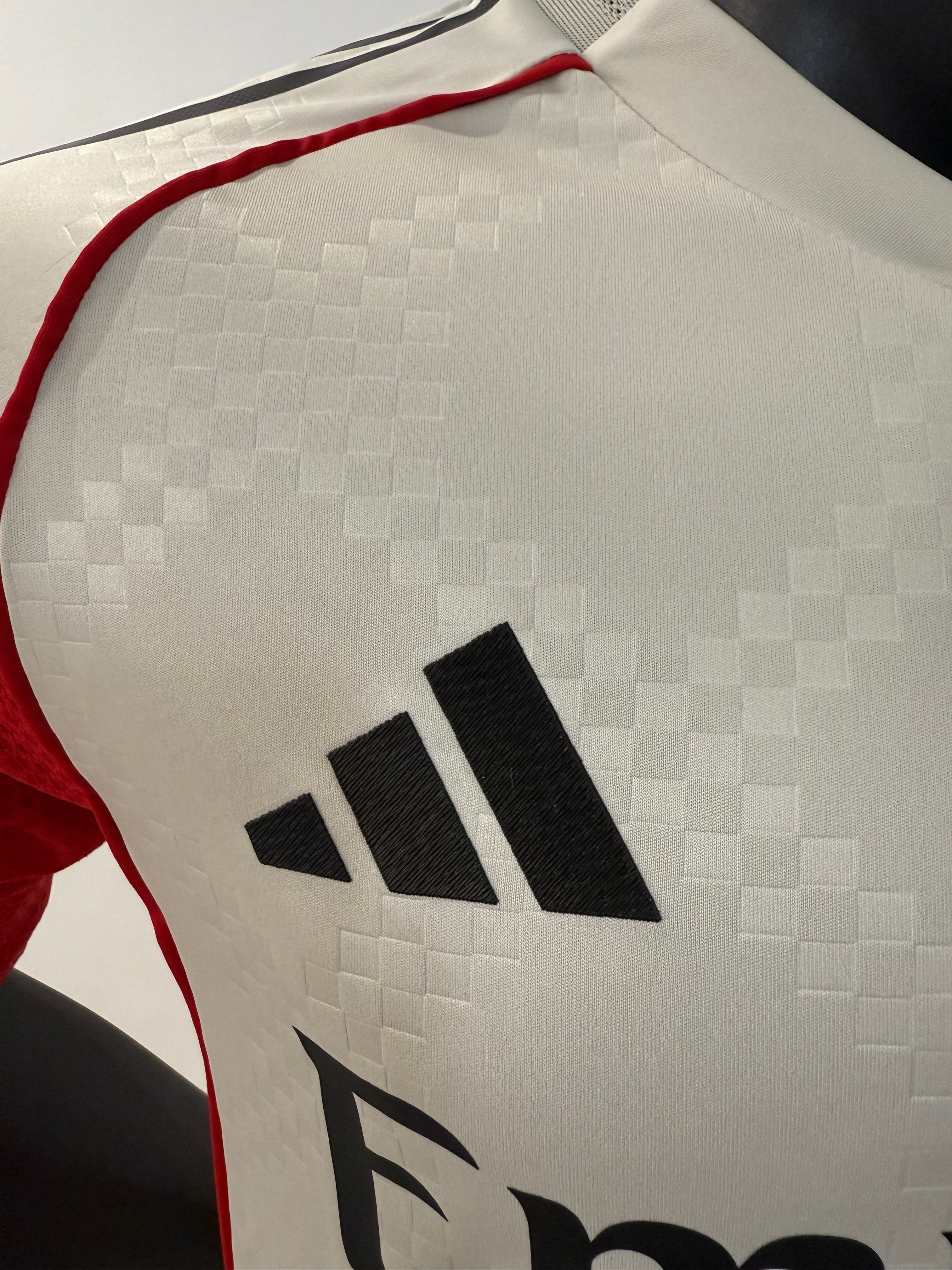 Benfica 2025/2026 Tercera Equipación