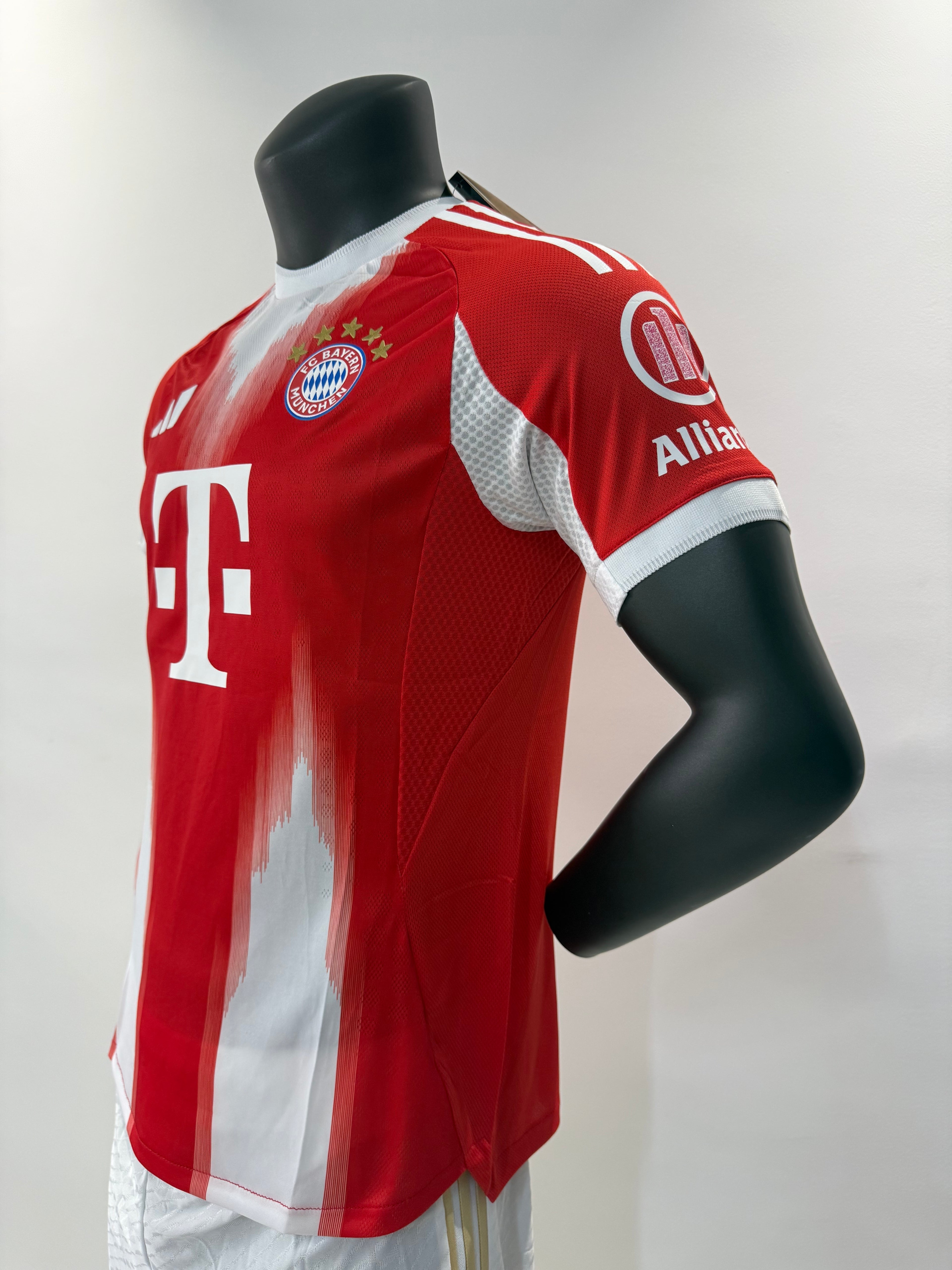 Bayern Múnich 2025/2026 Local